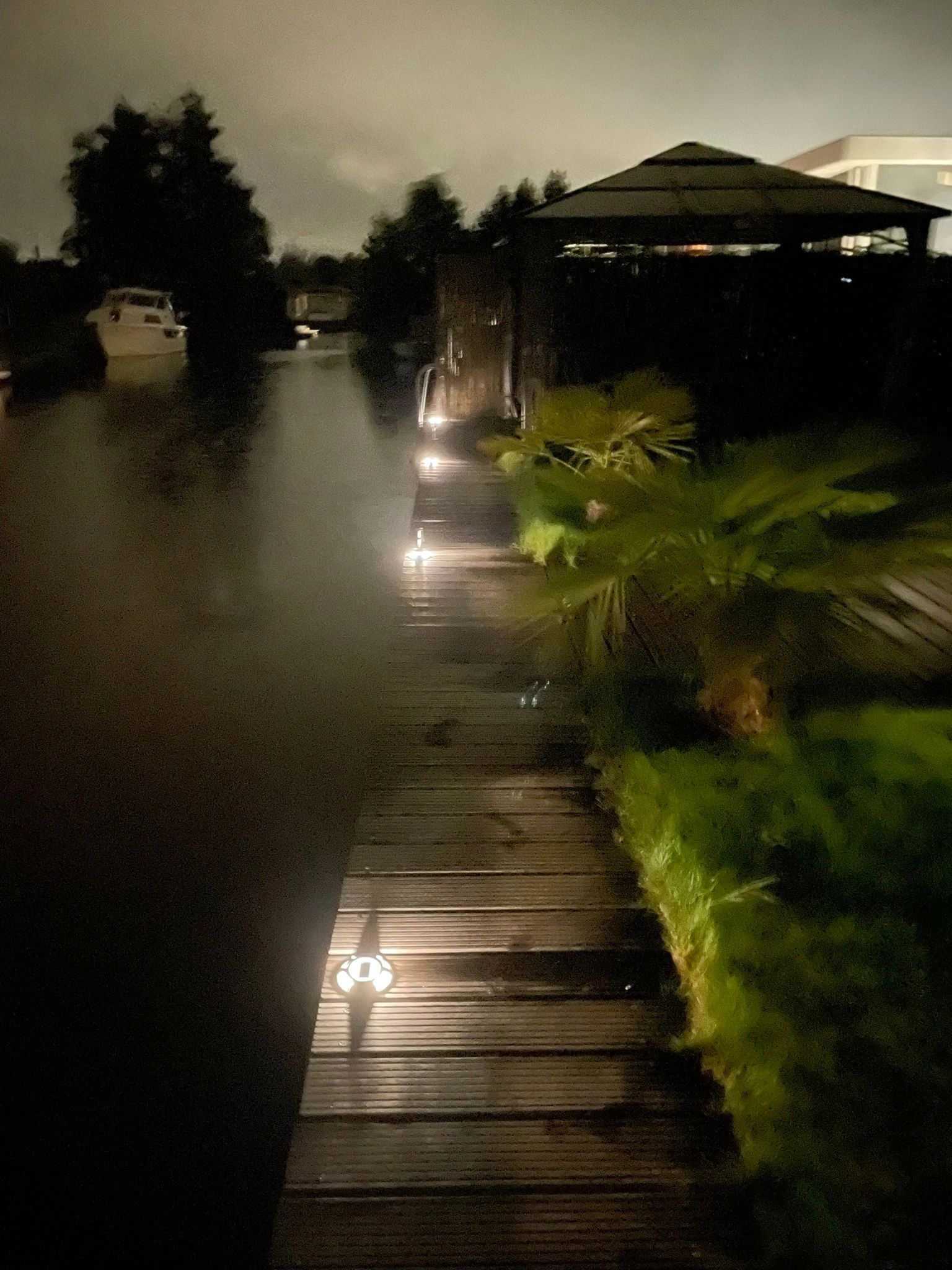 Solar grondspot Shield op zonne energie voordeelset van 4 stuks