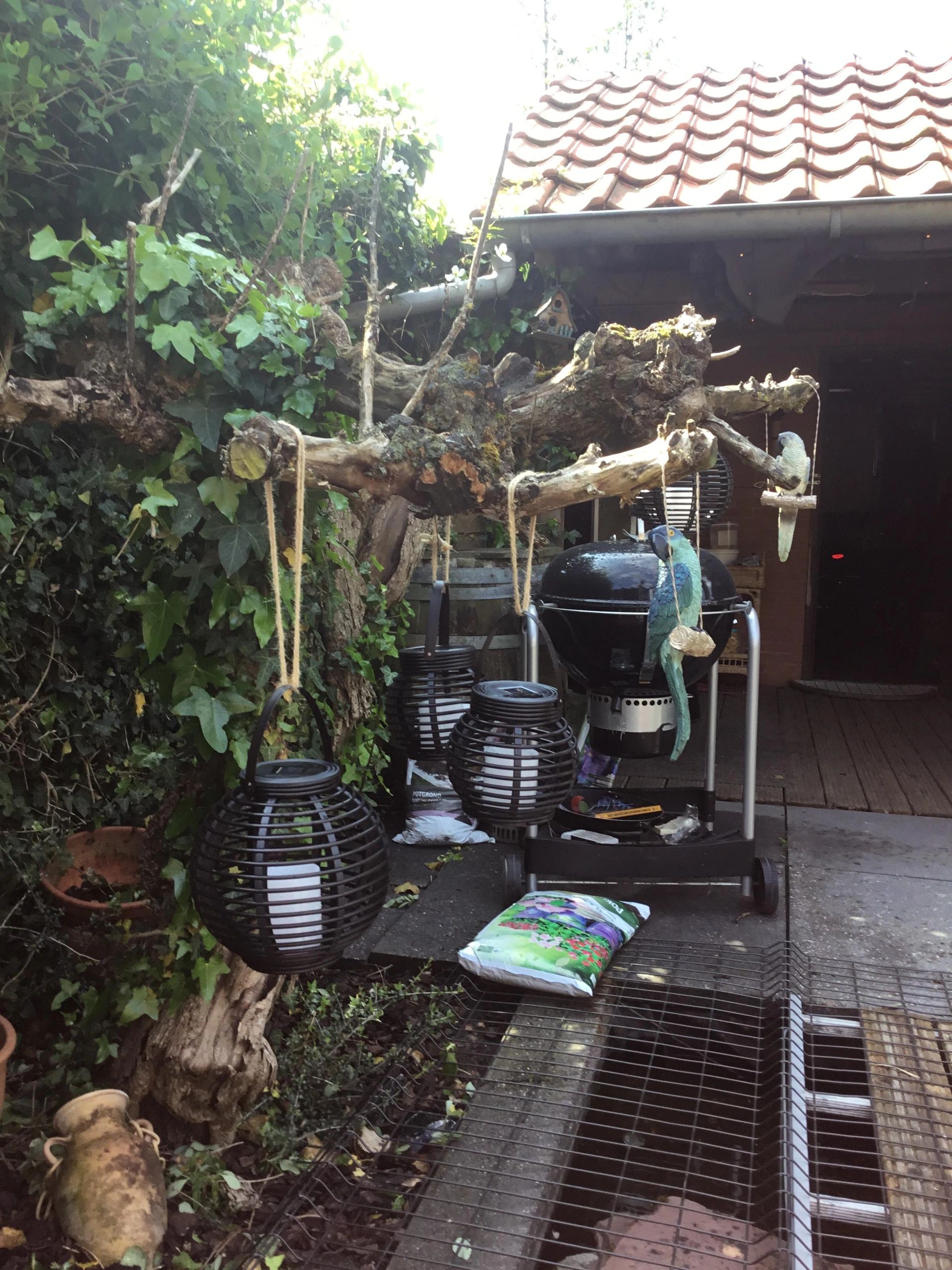 Vier stuks Solar Lantaarn Basket Medium en Small Rotanlook lamp op zonne energie