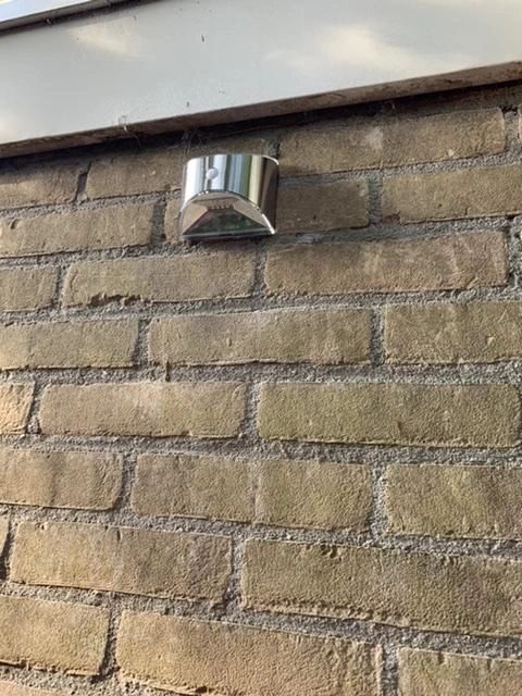 Solar wandlamp Flint RVS met bewegingsmelder op zonne energie koud wit