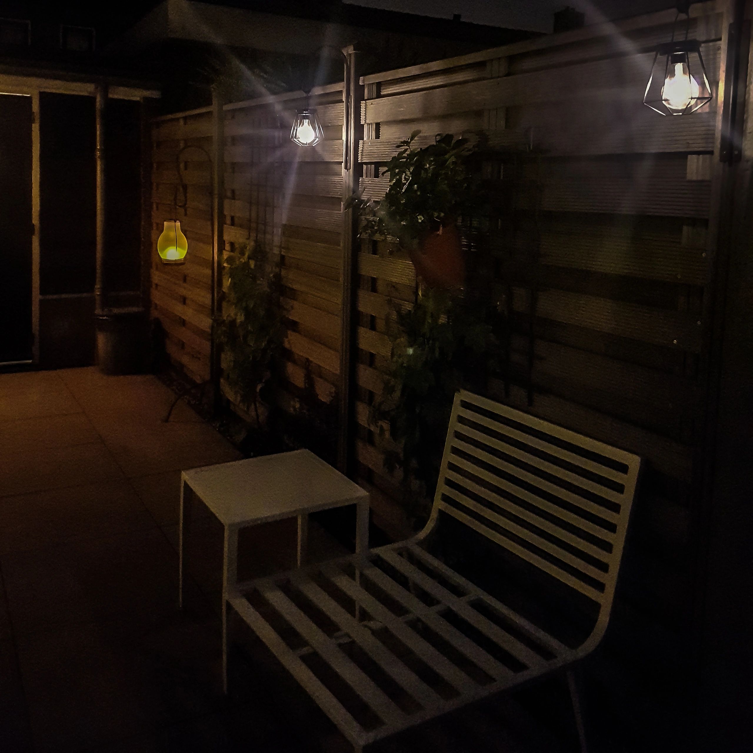 Solar LED lantaarn Genie met realistisch vlam-effect - op zonne energie