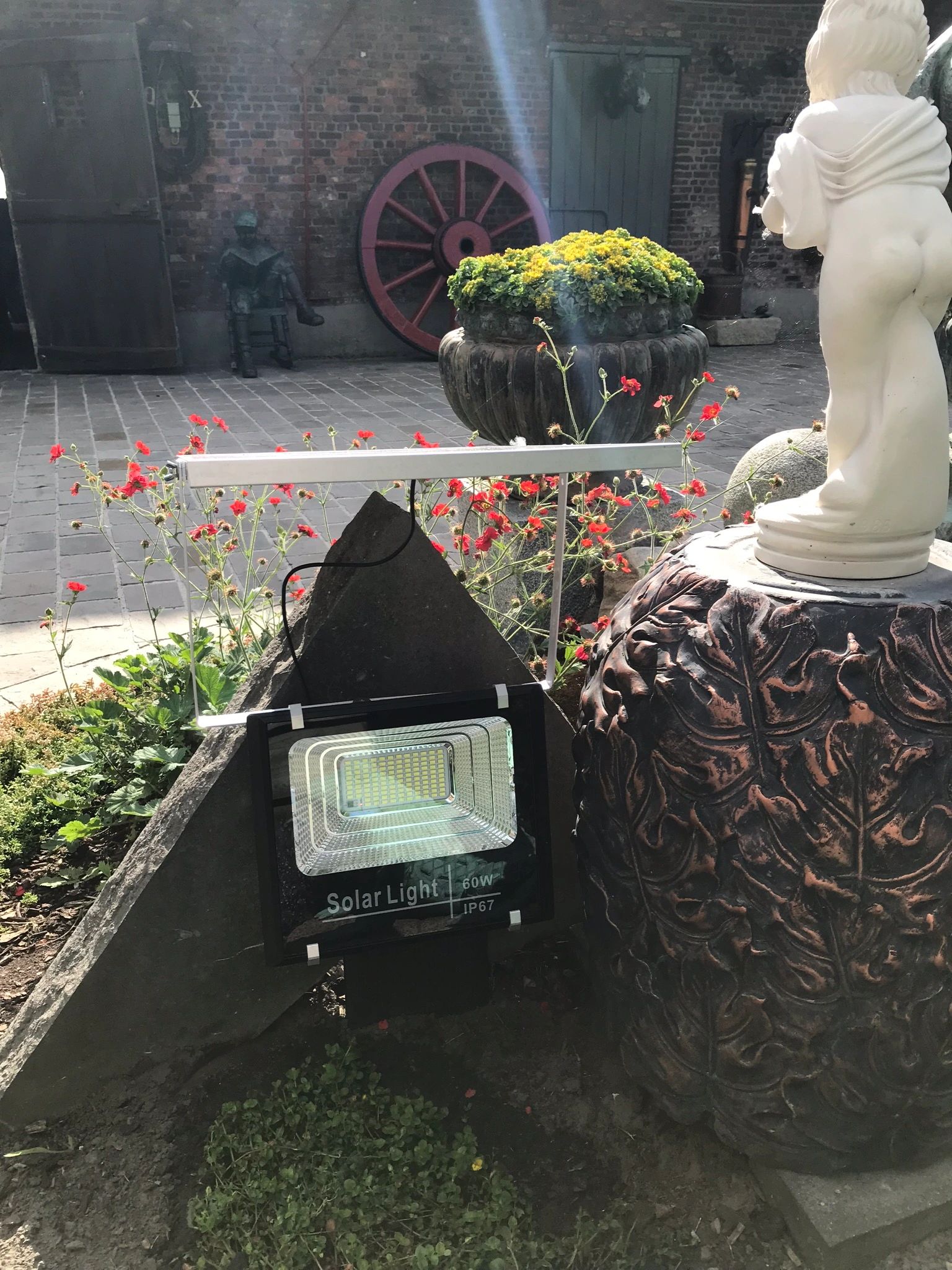 Solar wandlamp Capital III met los zonnepaneel