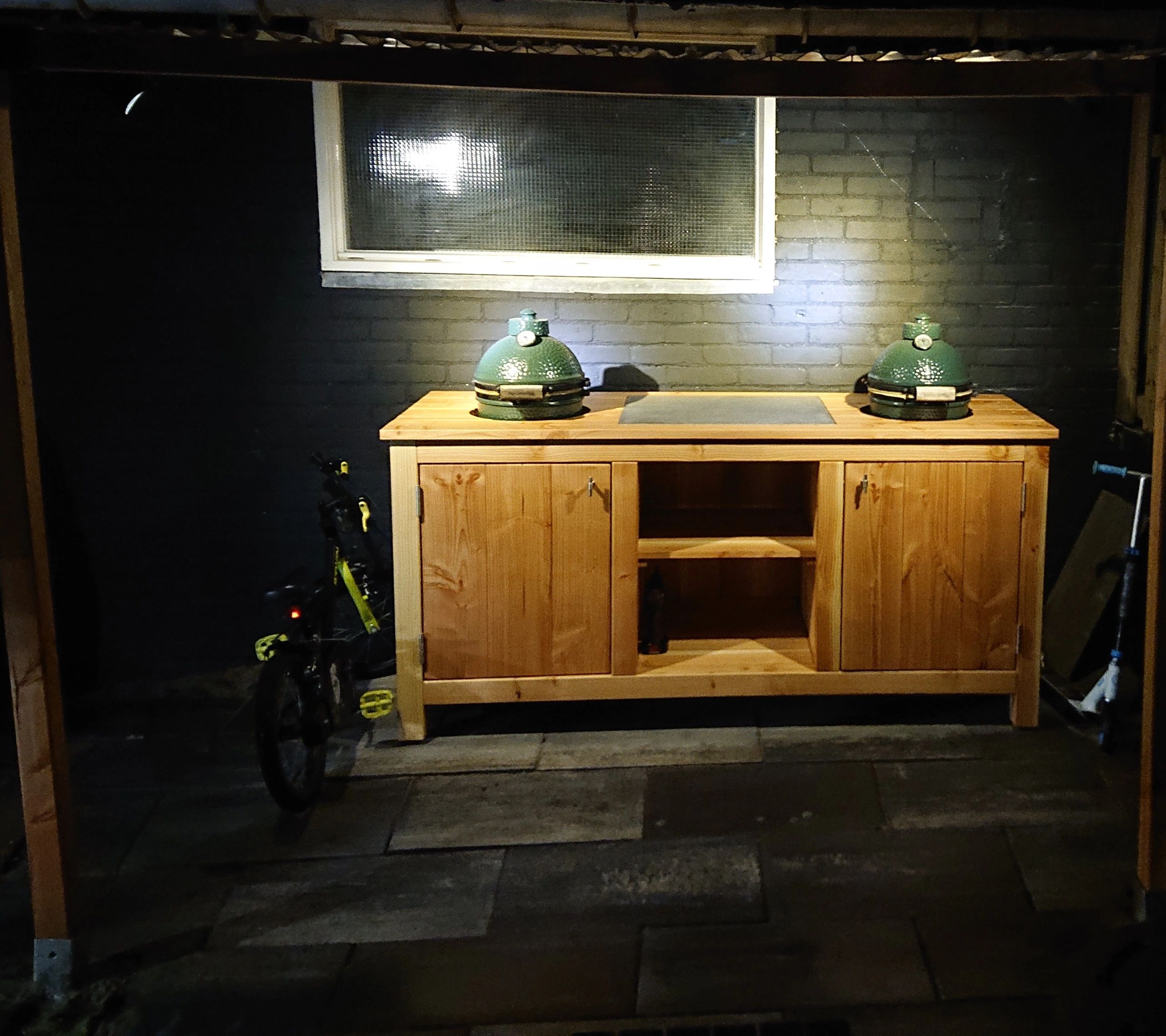 Solar wandspot Heads complete set met twee spots en los solarpaneel