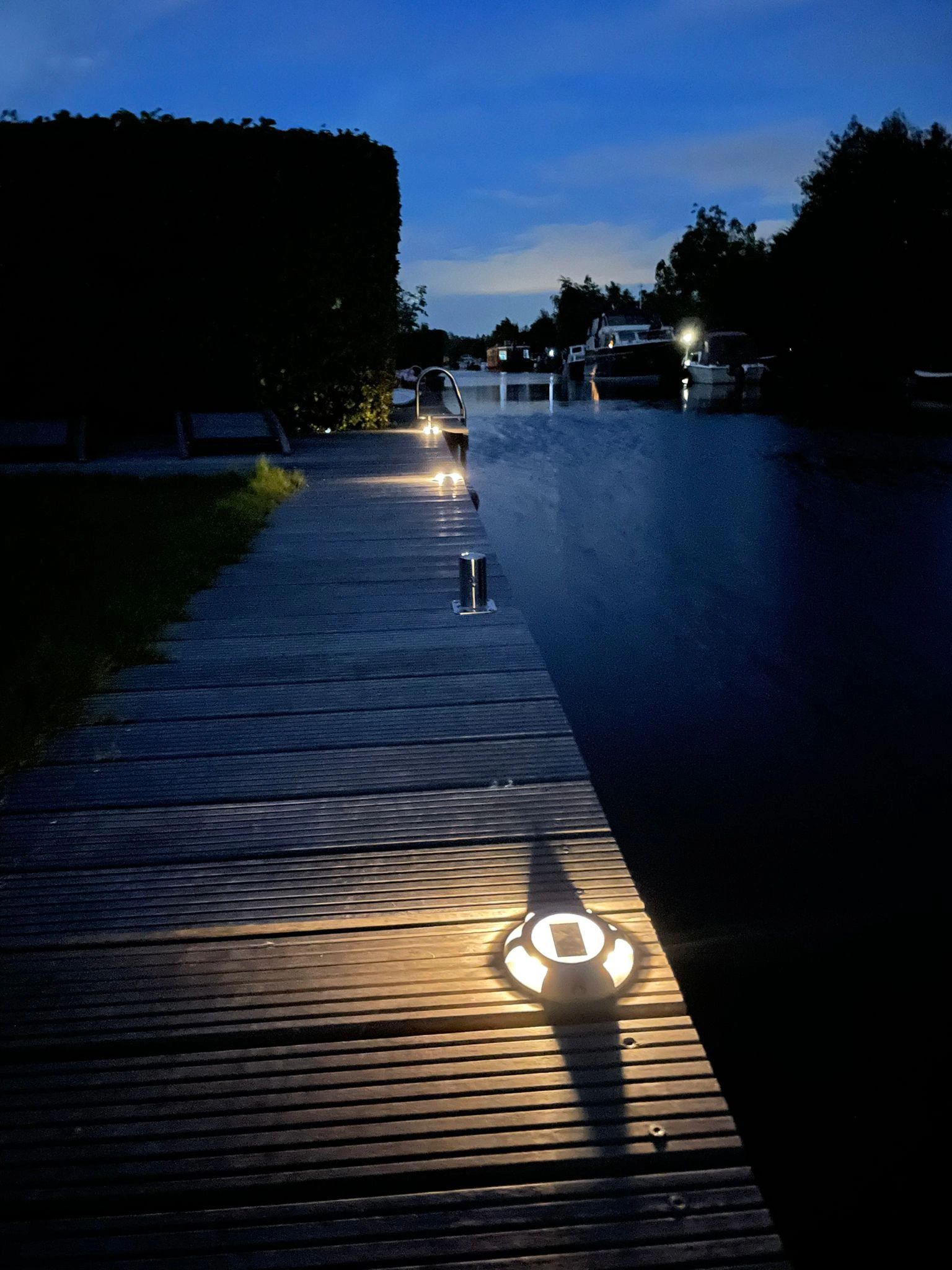 Solar grondspot Shield op zonne energie voordeelset van 4 stuks