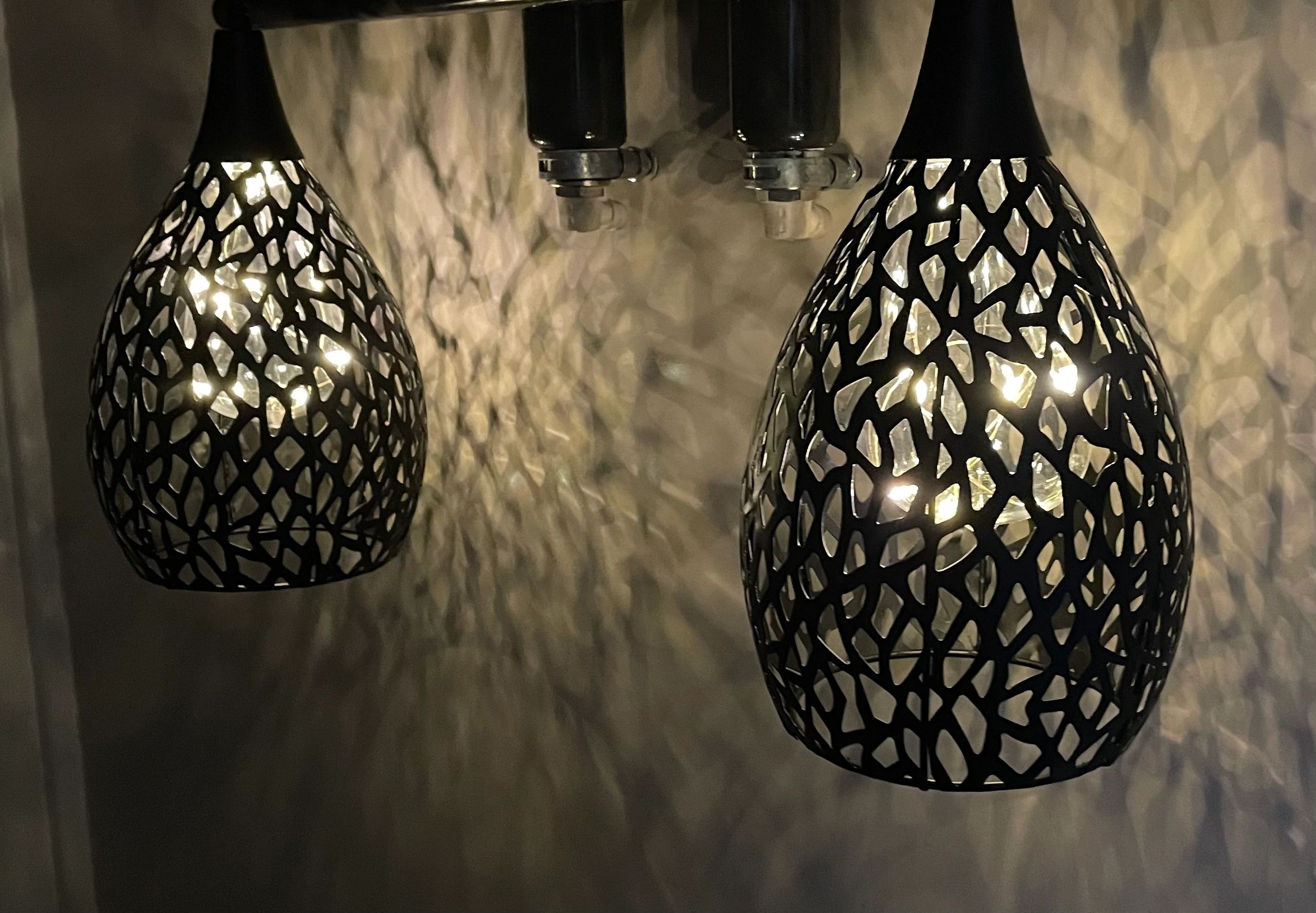 Solar hanglamp Saga Black met schemersensor