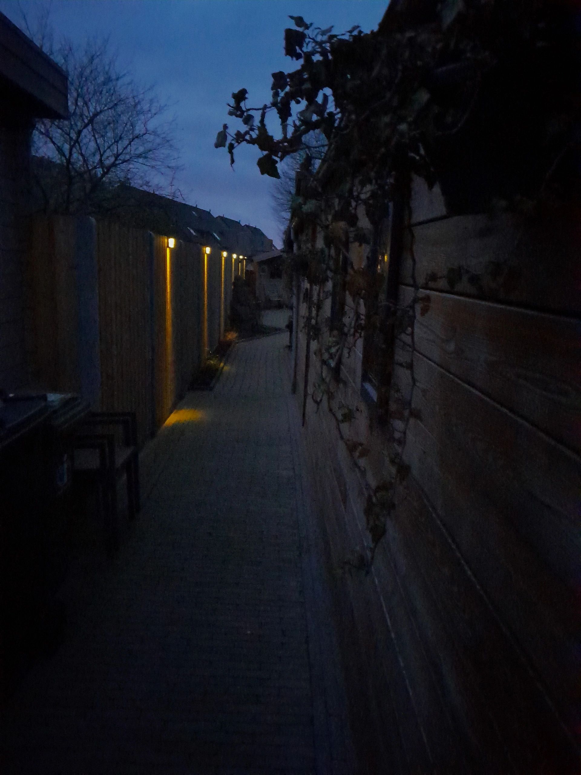 Solar wandlamp China zwart 6 leds warm wit buitenlamp op zonne energie