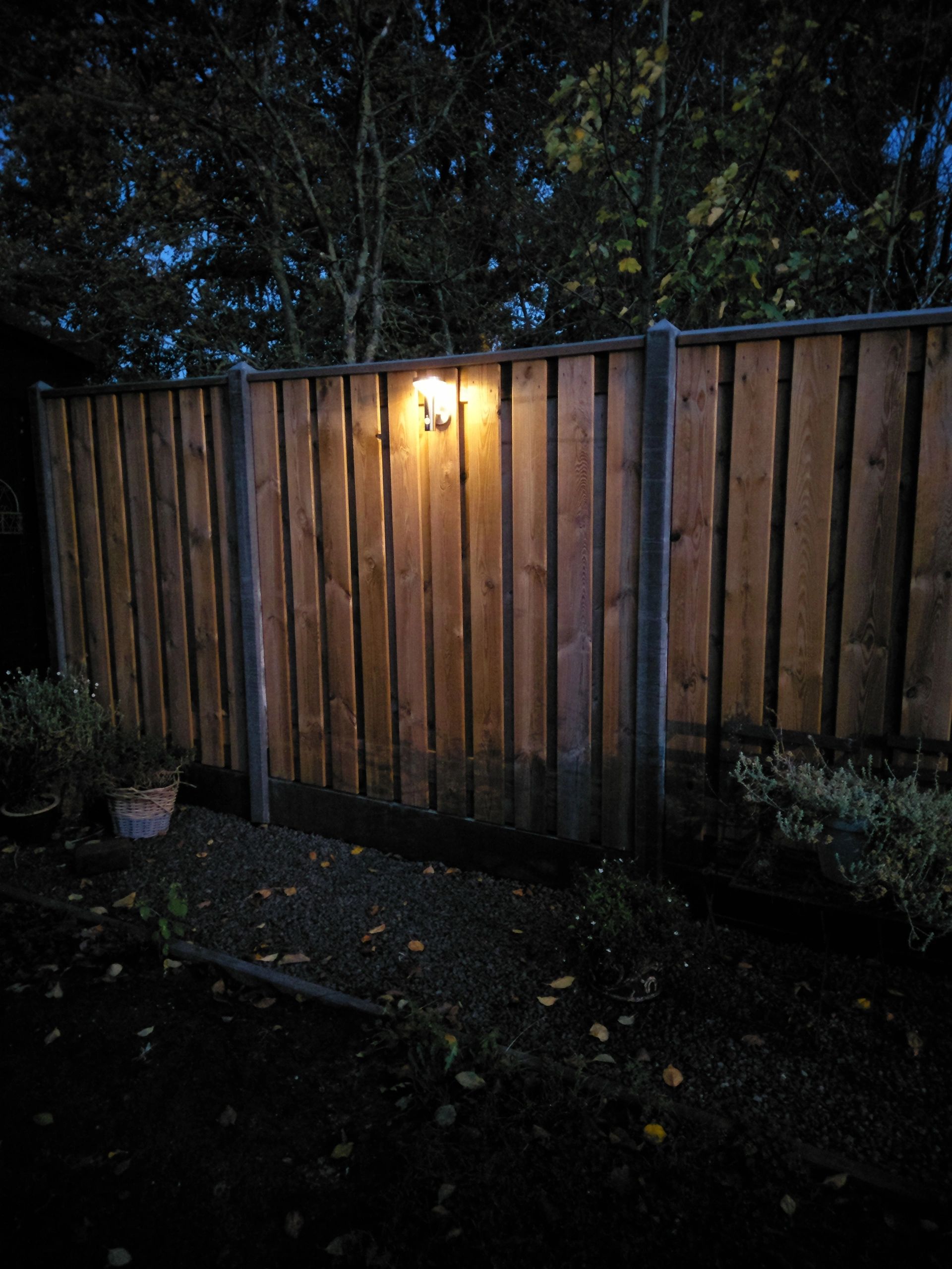 Solar wandlamp Lugano met bewegingssensor op zonne-energie