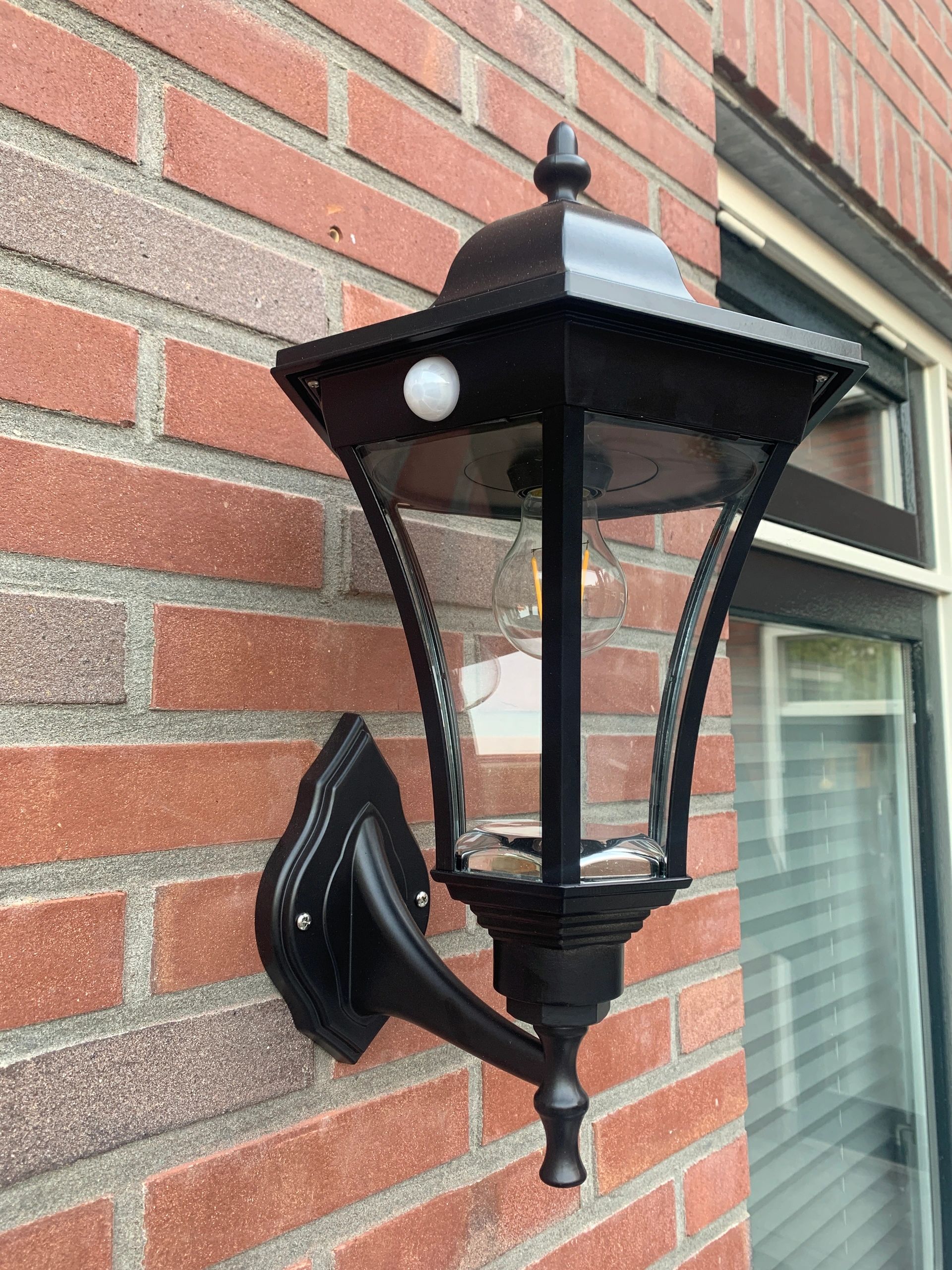 Solar buitenlamp Sheffield wandlamp op zonne energie