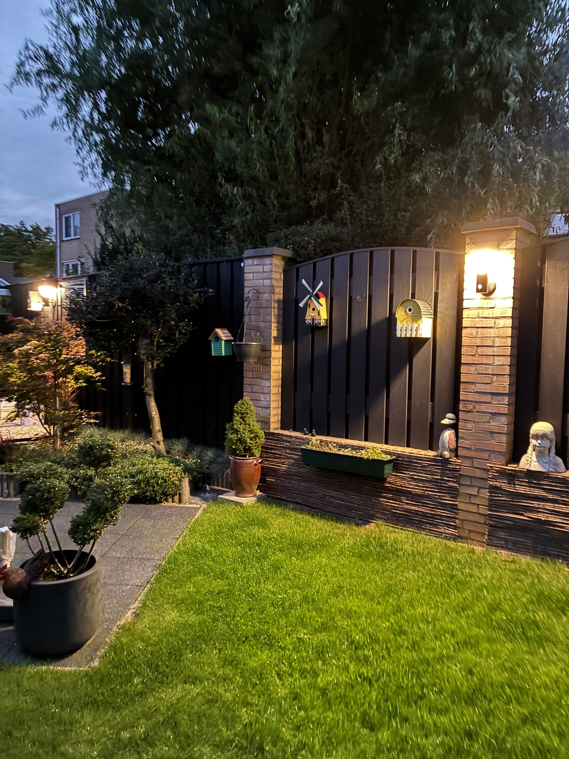 Solar wandlamp Spiez met bewegingssensor