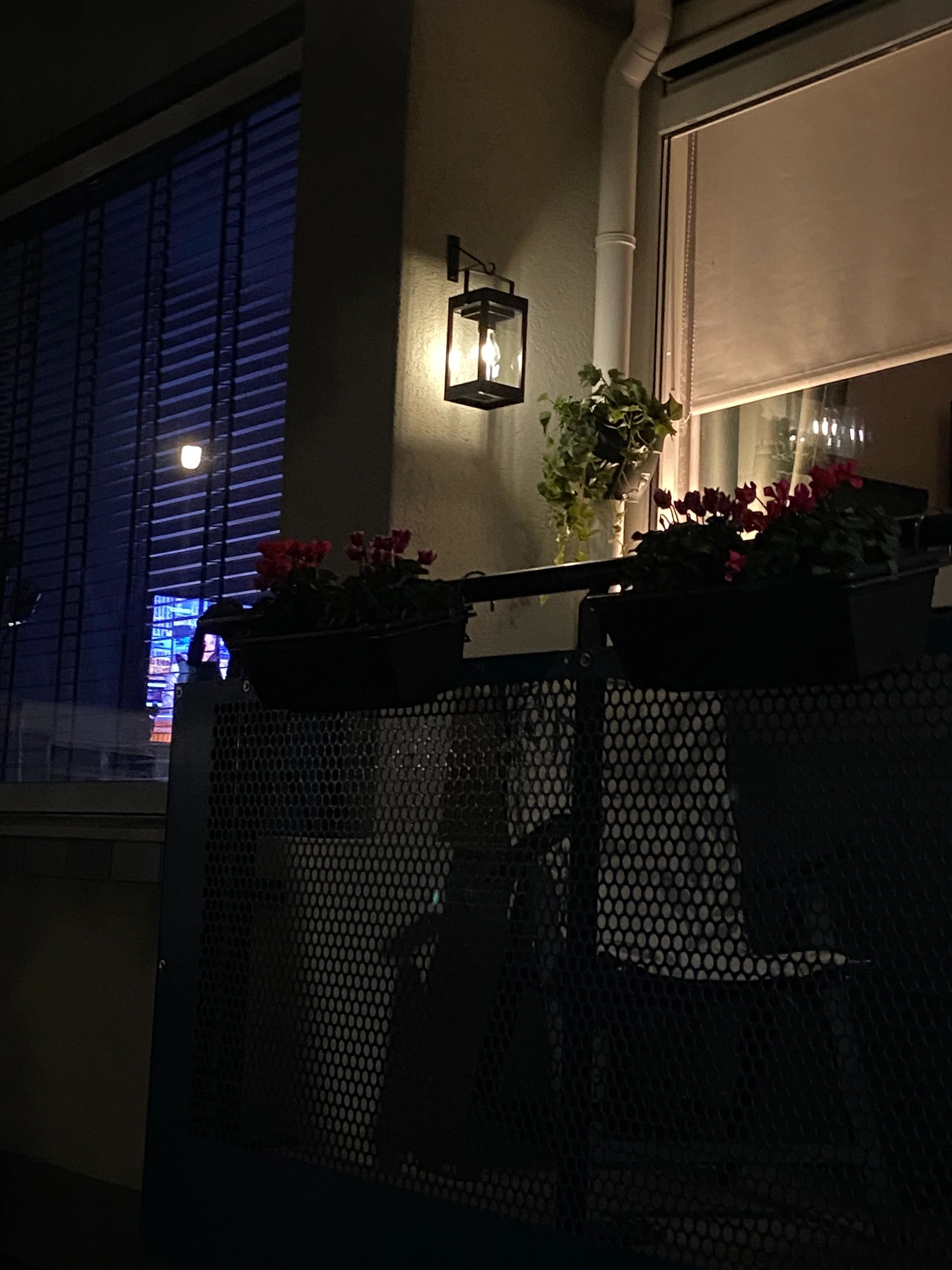 Solar wandlamp Cube op zonne-energie met beugel