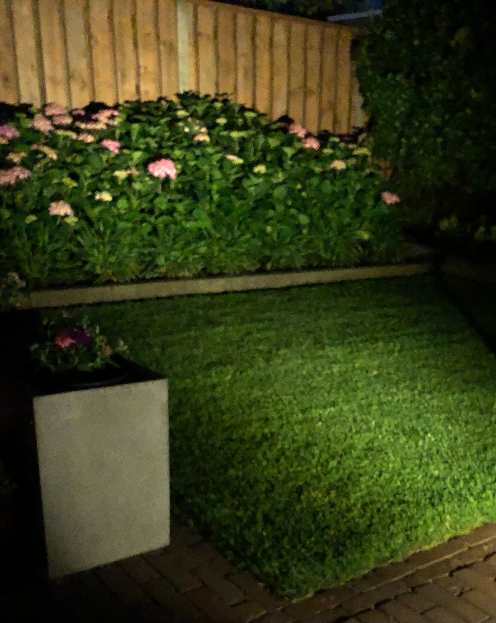 Solar spot Pulse 1 - Tuinspot op zonne energie met dimstand