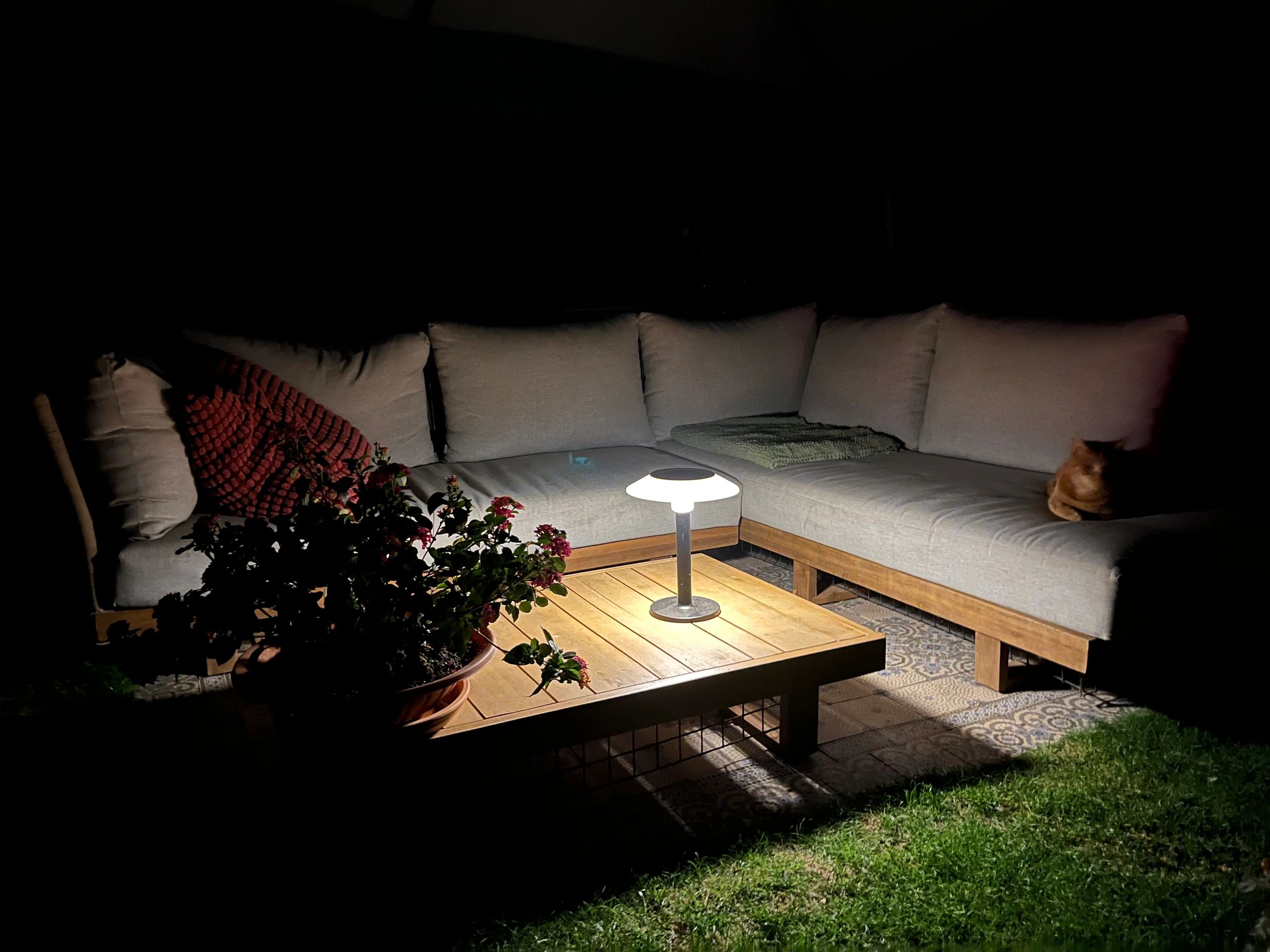 Solar tafellamp Juno op zonne energie