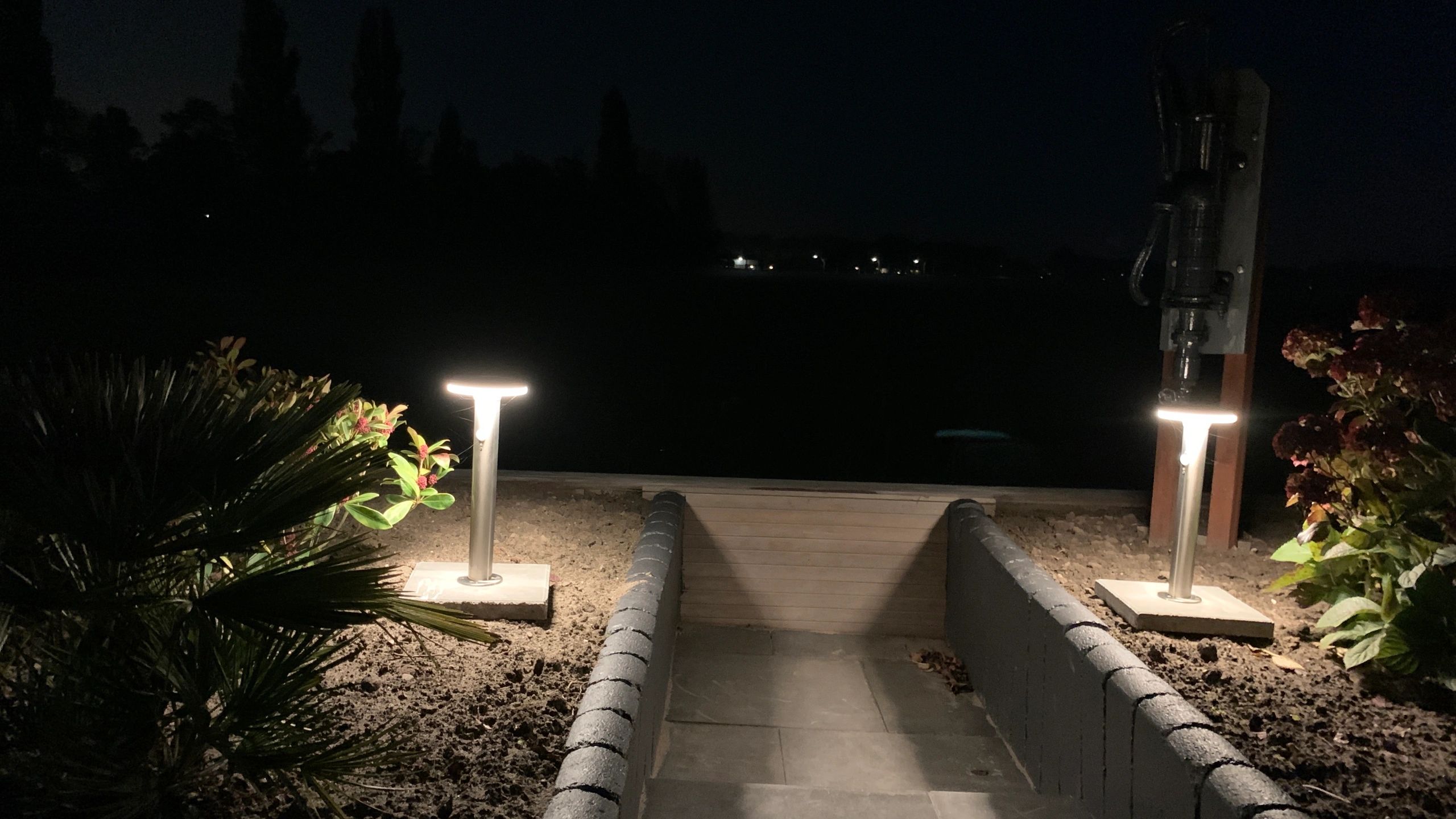 Solar staande lamp Brienz II RVS Buitenlamp op zonne energie met bewegingsensor