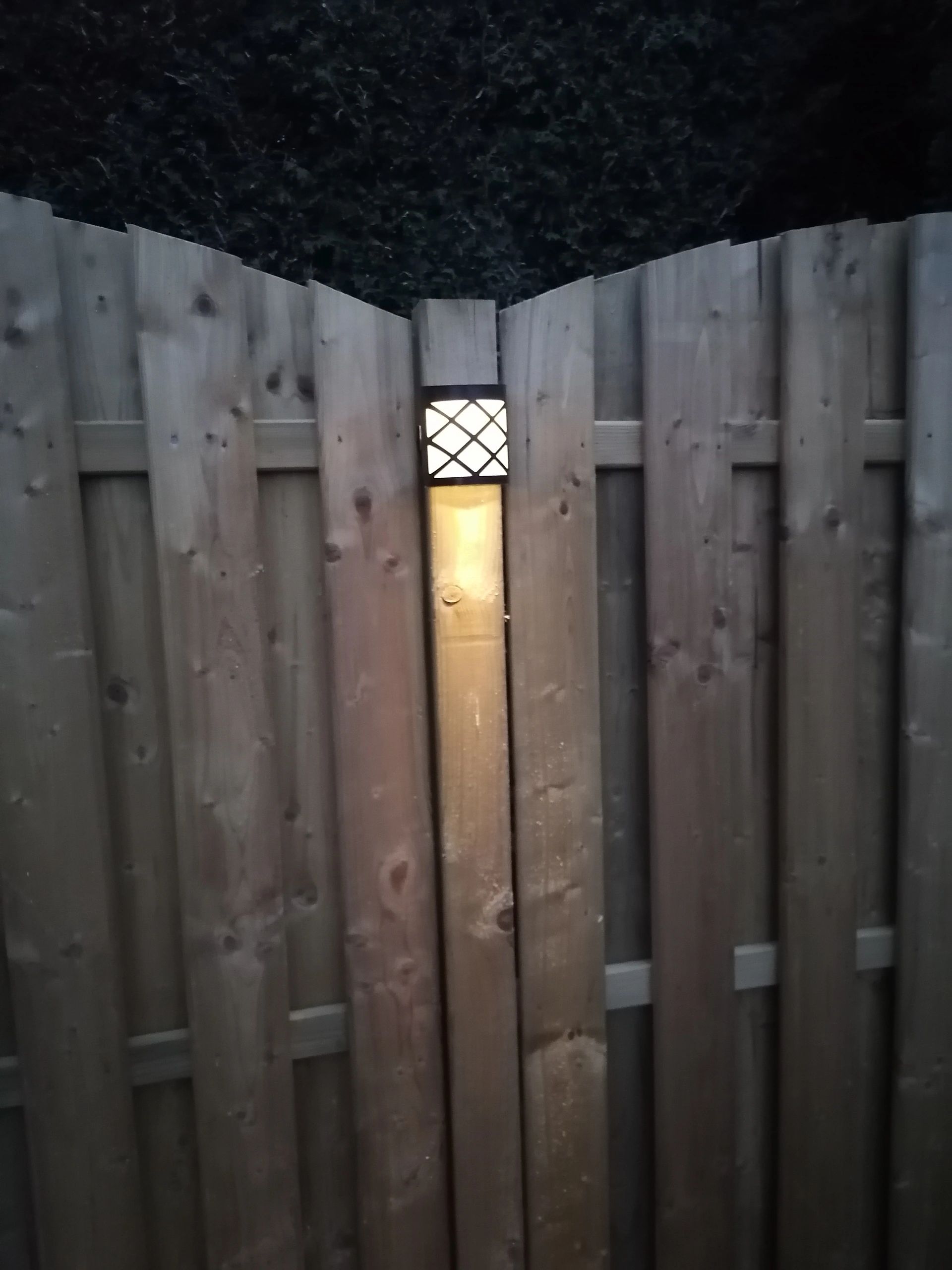 Solar wandlamp China zwart 6 leds warm wit buitenlamp op zonne energie