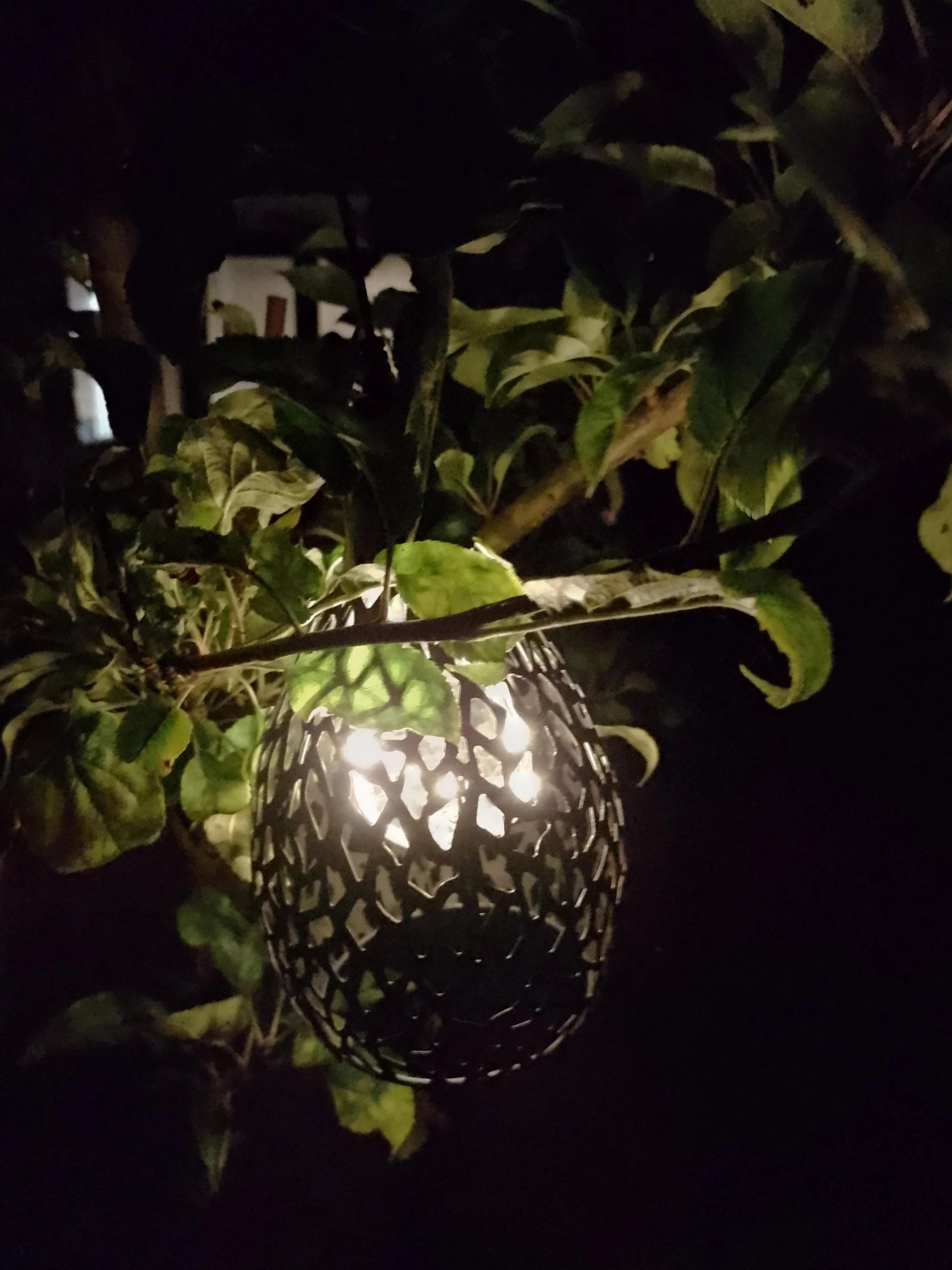 Solar hanglamp Saga Black met schemersensor