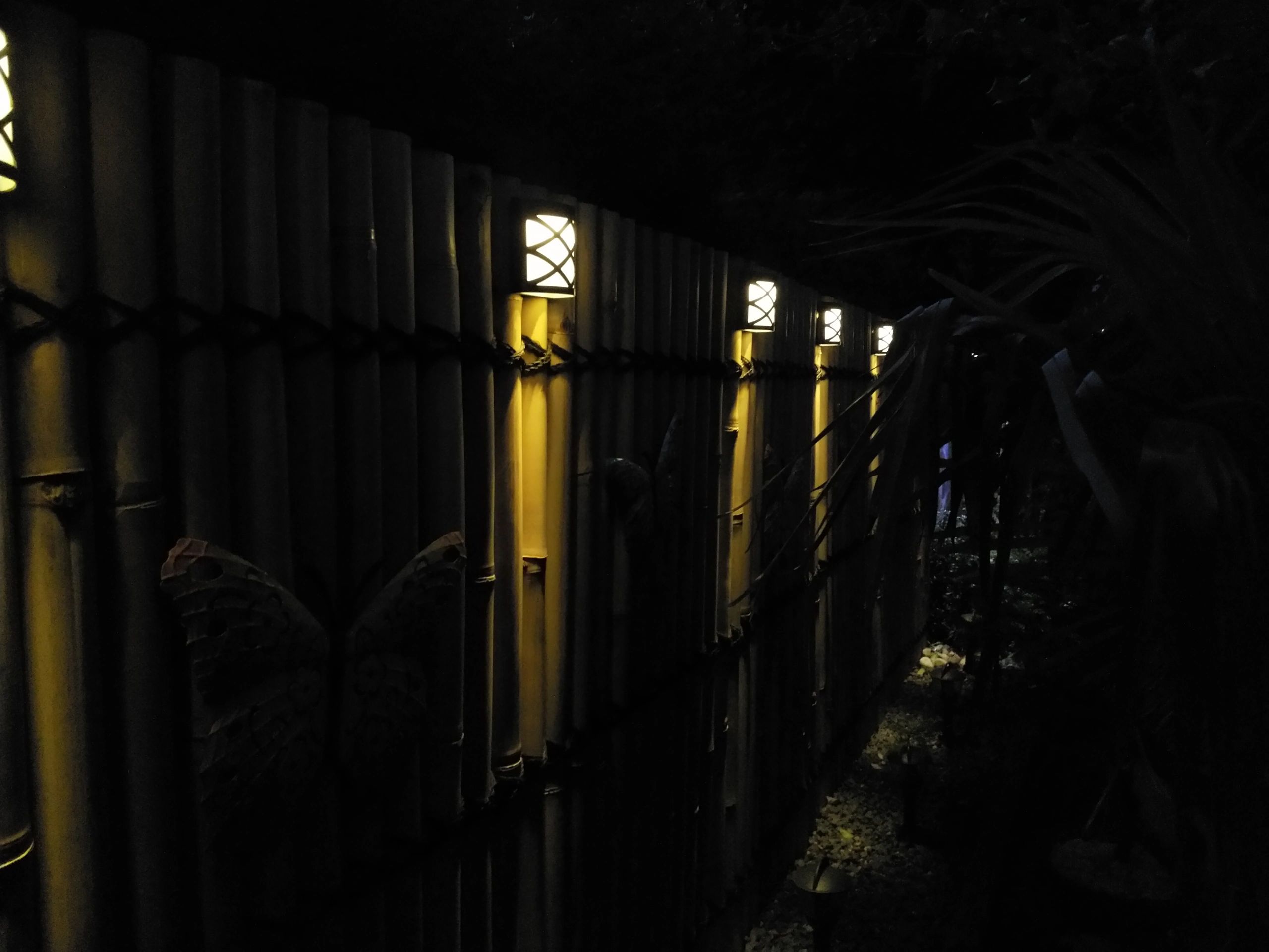 Solar wandlamp China zwart 6 leds warm wit buitenlamp op zonne energie
