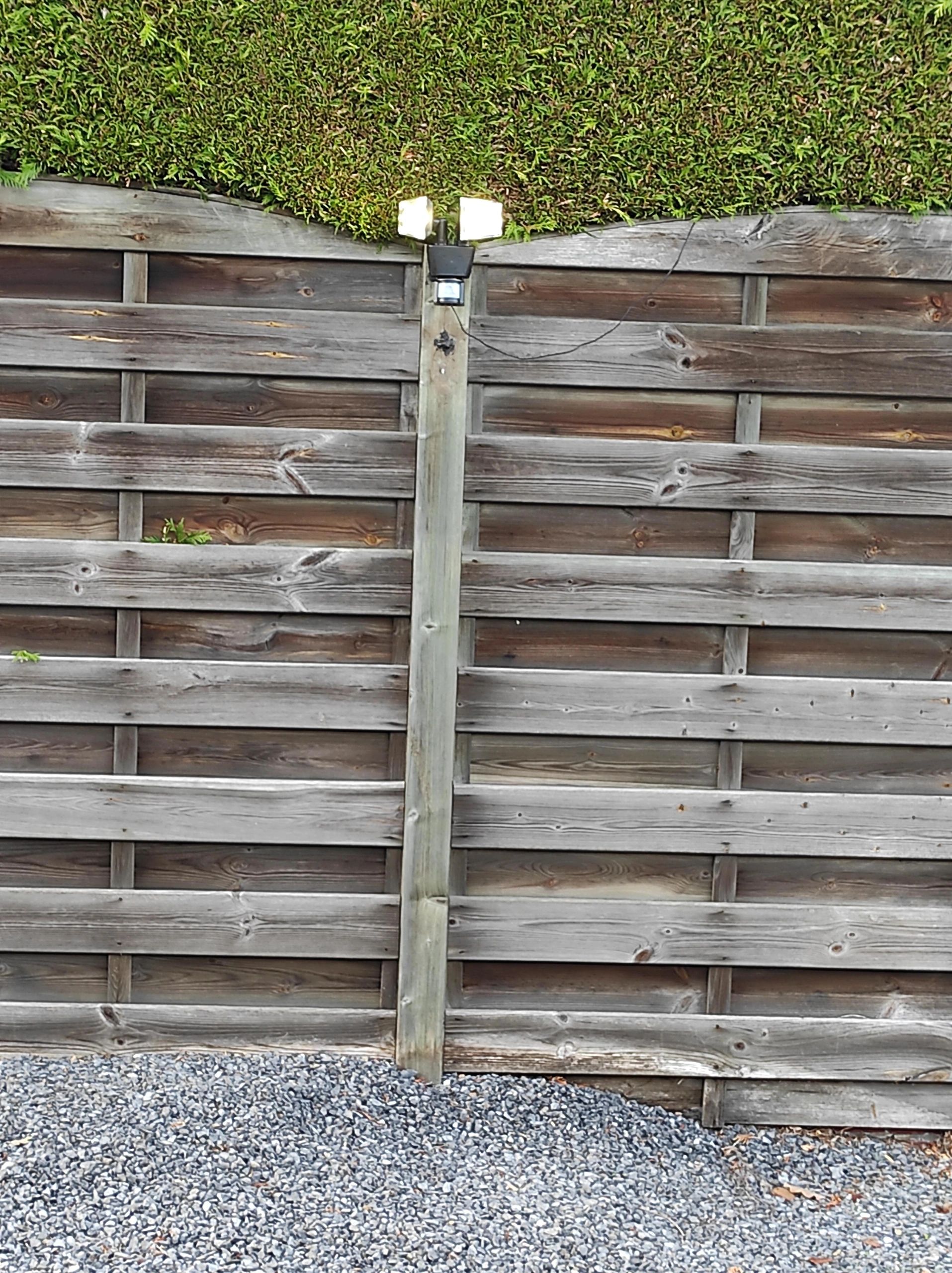 Solar beveiligingslamp James II met bewegingsmelder en los paneel