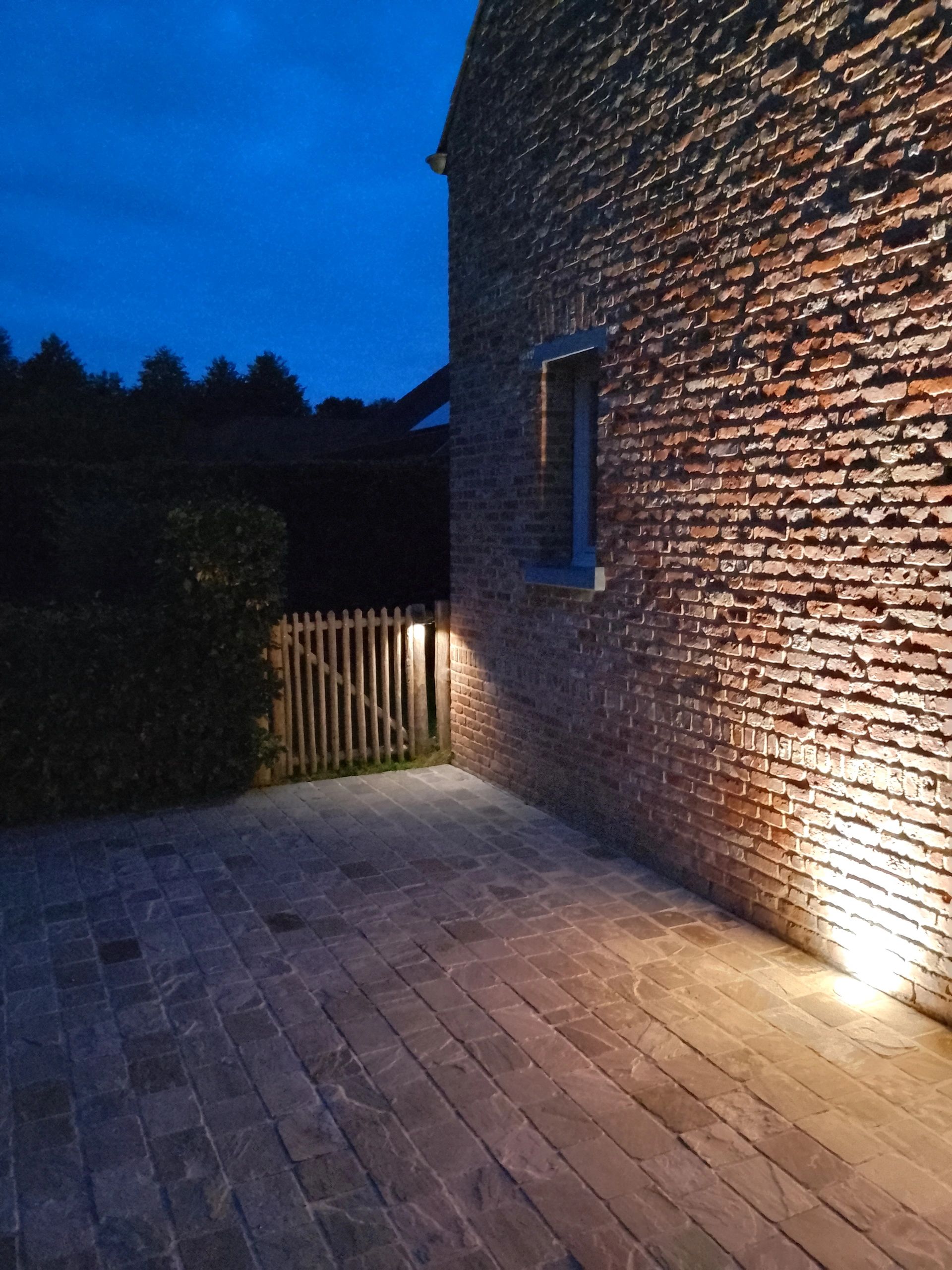 Solar LED wandlamp op zonne energie Sven rond