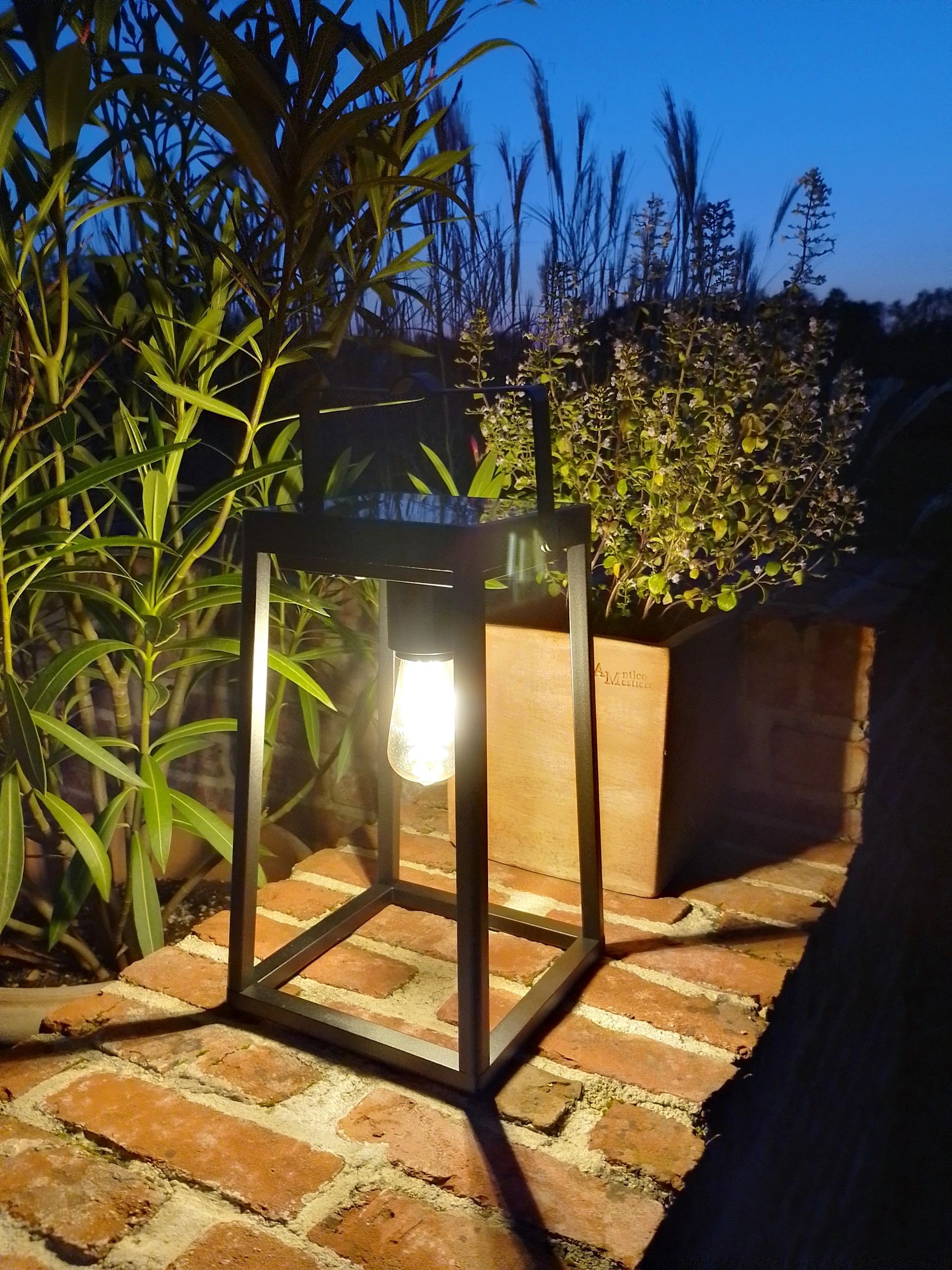 Brendz Solar Tafellamp Tampa | Recht