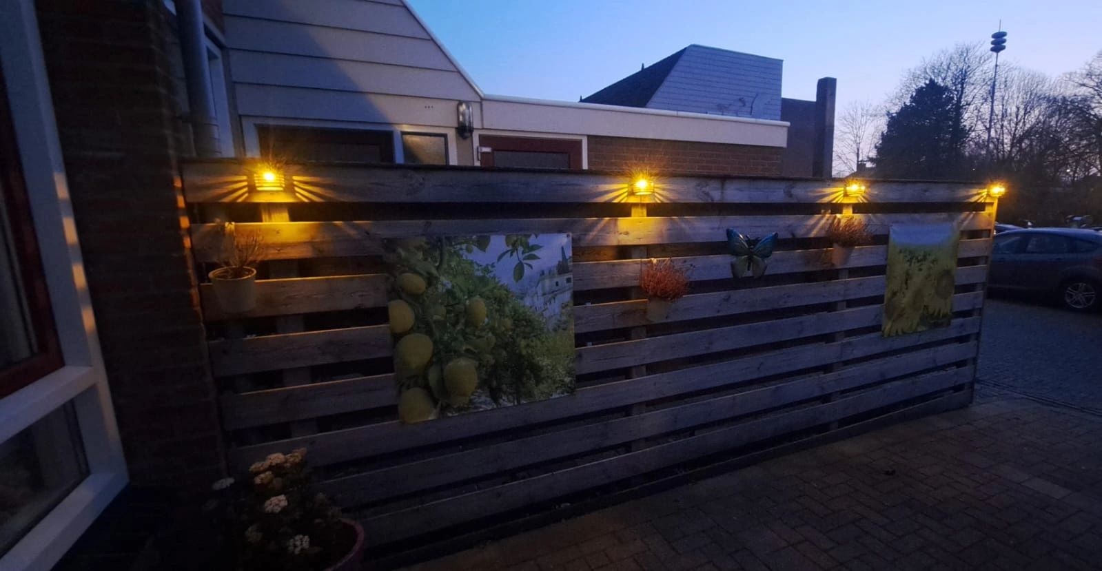 Zwarte solar wandlamp Stripe op zonne-energie set van 4