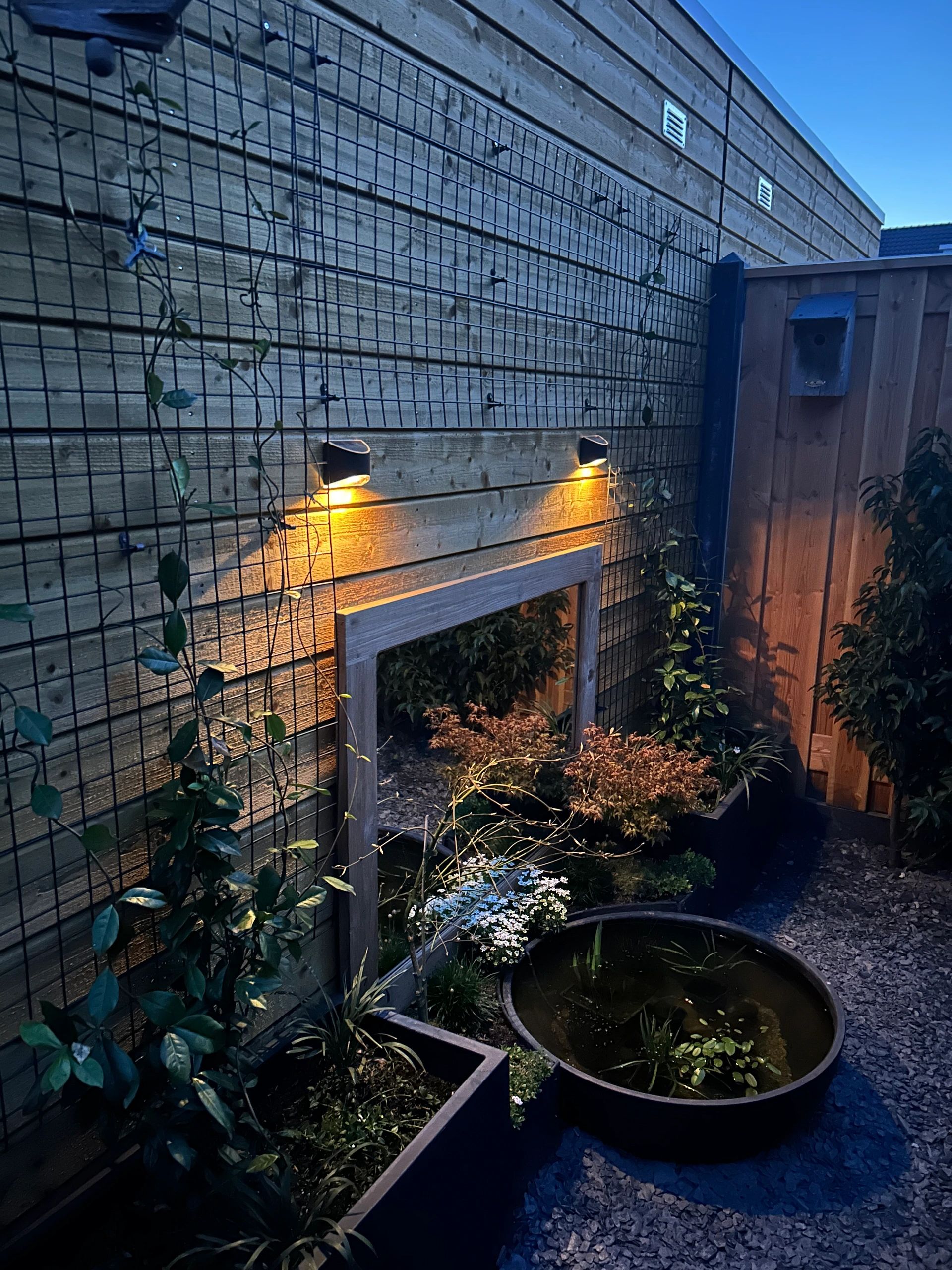 Solar wandlamp Quinn RVS zwart op zonne energie 2 stuks