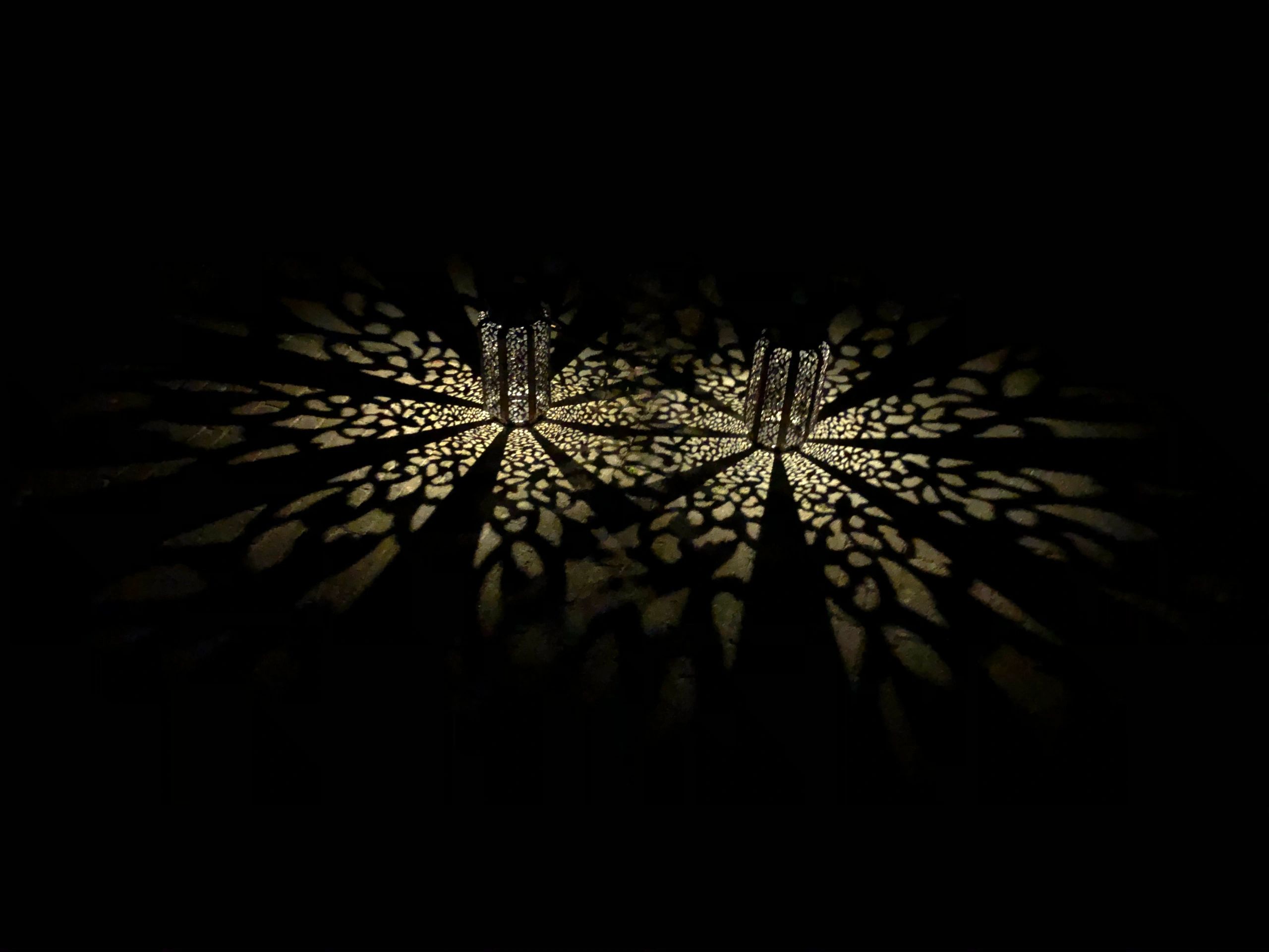 Solar LED tafellamp Oujda op zonne-energie met bijzonder lichtschijnsel