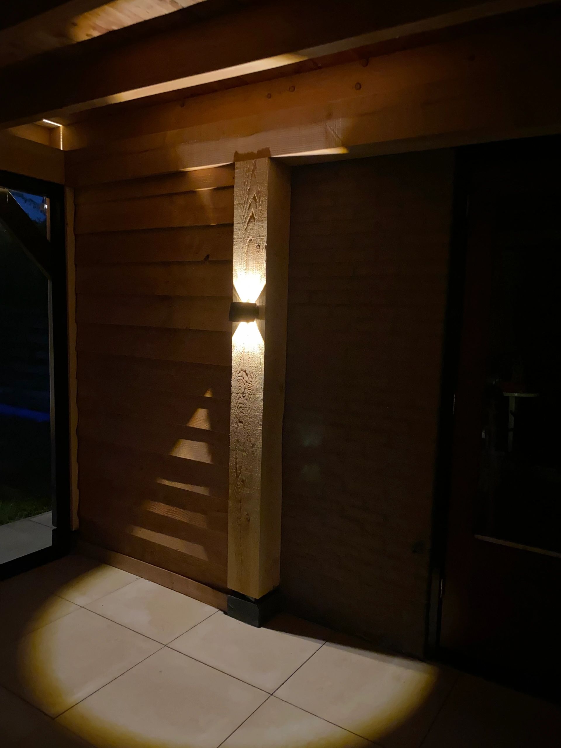 Solar up down wandlamp Njord met warm wit licht - Voordeelset van 2