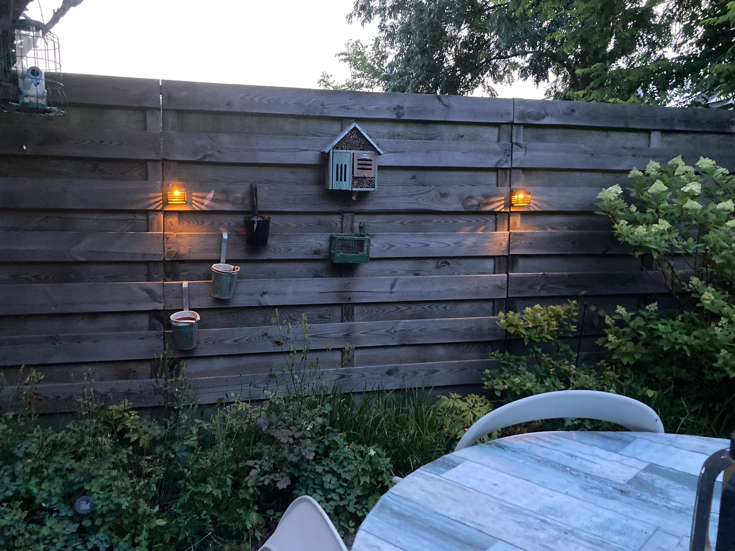 Zwarte solar wandlamp Stripe op zonne-energie set van 4