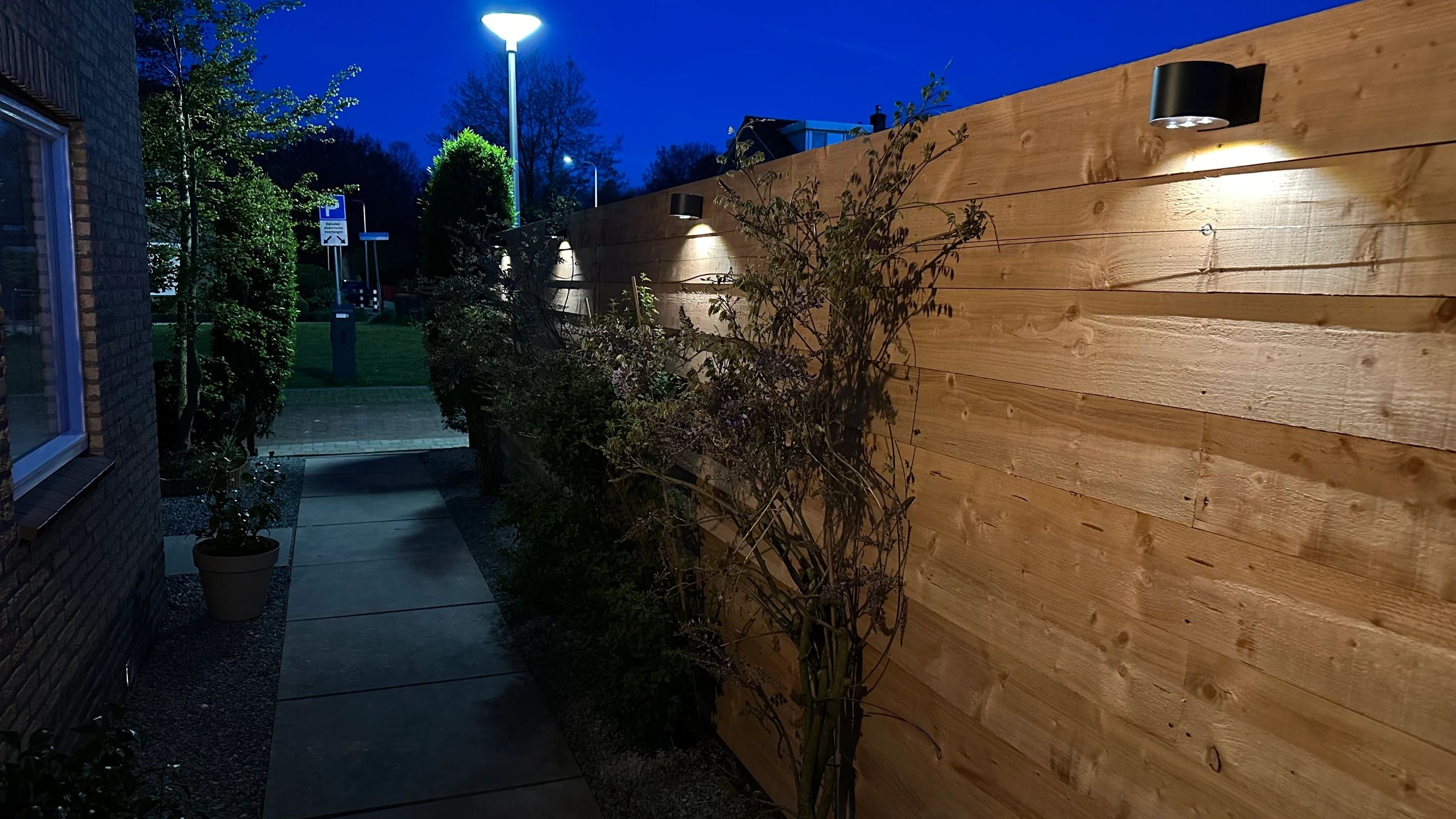 Solar LED wandlamp op zonne energie Sven rond