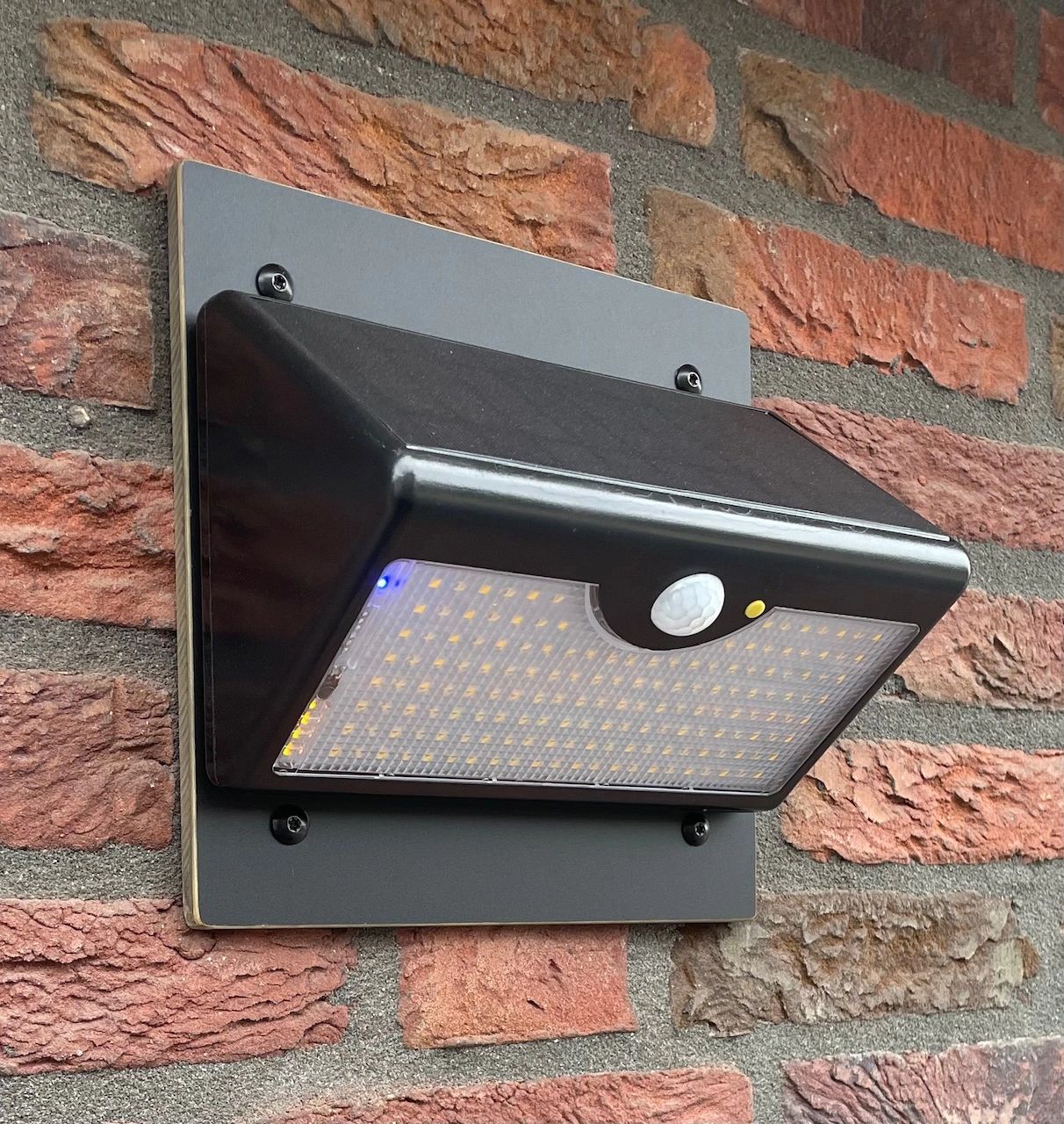 Solar buitenlamp wandlamp Motion IV met bewegingsmelder op zonne energie