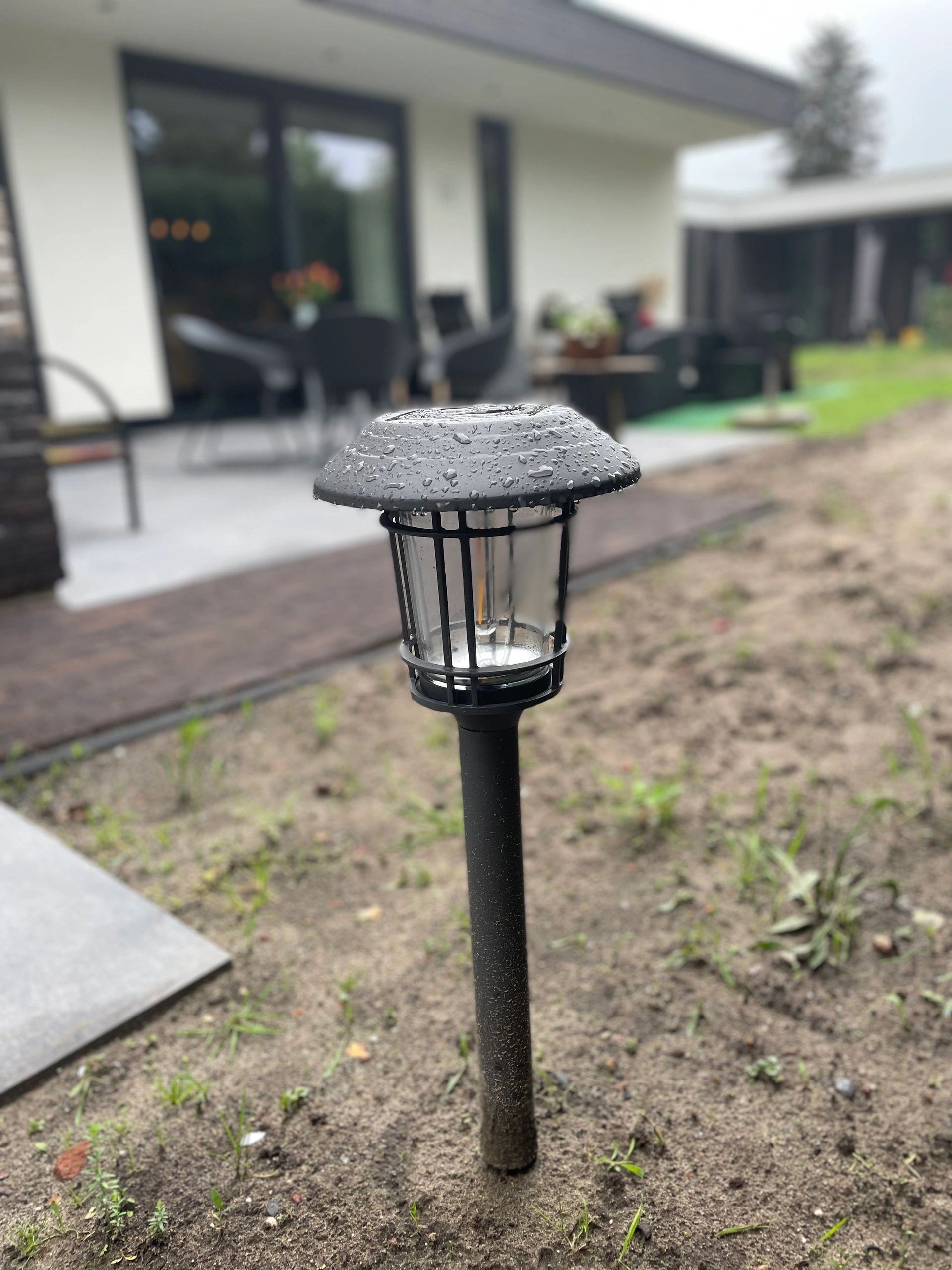 Solar priklamp Avenue met warm wit licht