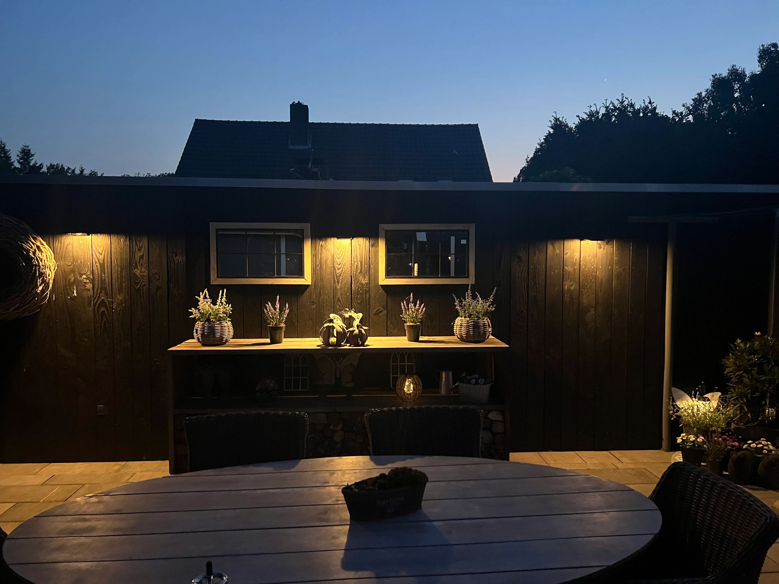 Solar wandlamp Slim met 36 leds en bewegingsmelder Zwart op zonne energie voordeelset