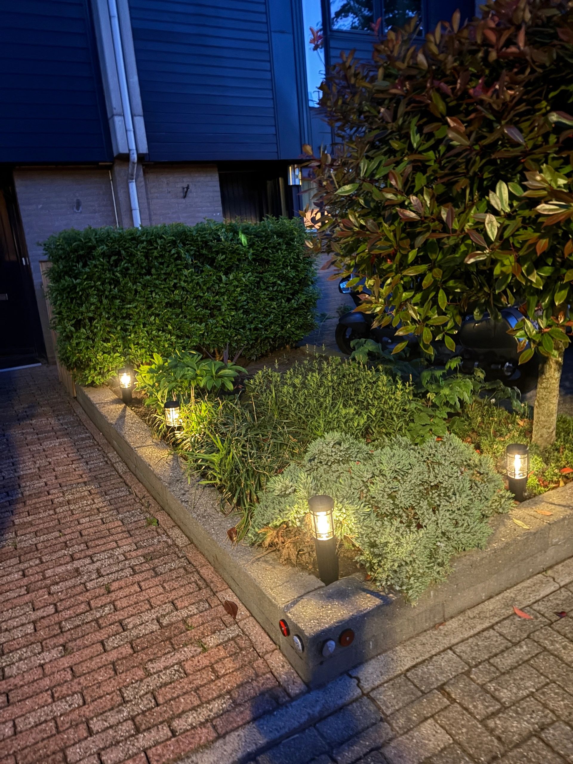 2x Solar priklamp Saturn met warm wit licht