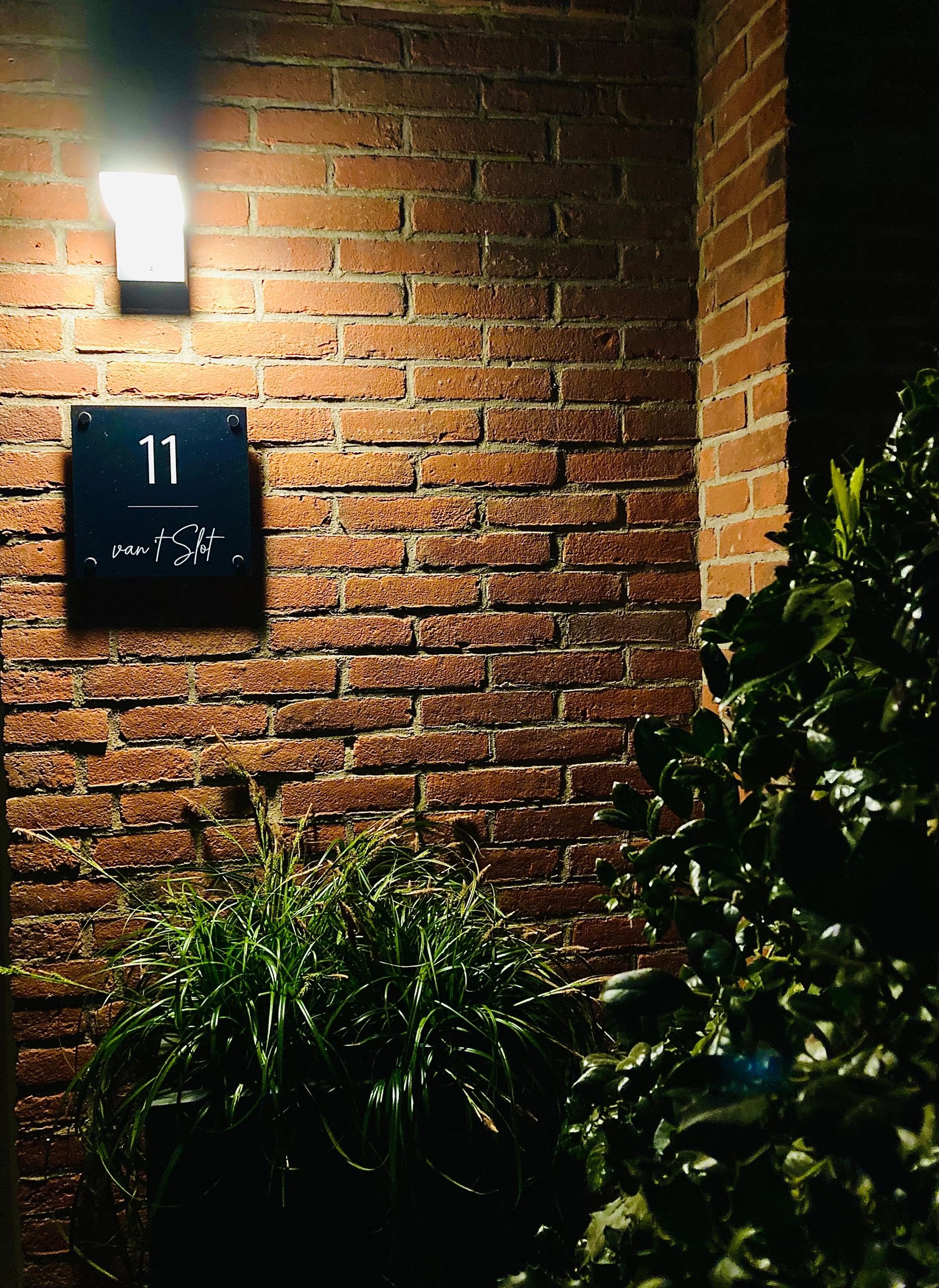 Solar wandlamp Oslo warm wit licht met bewegingssensor