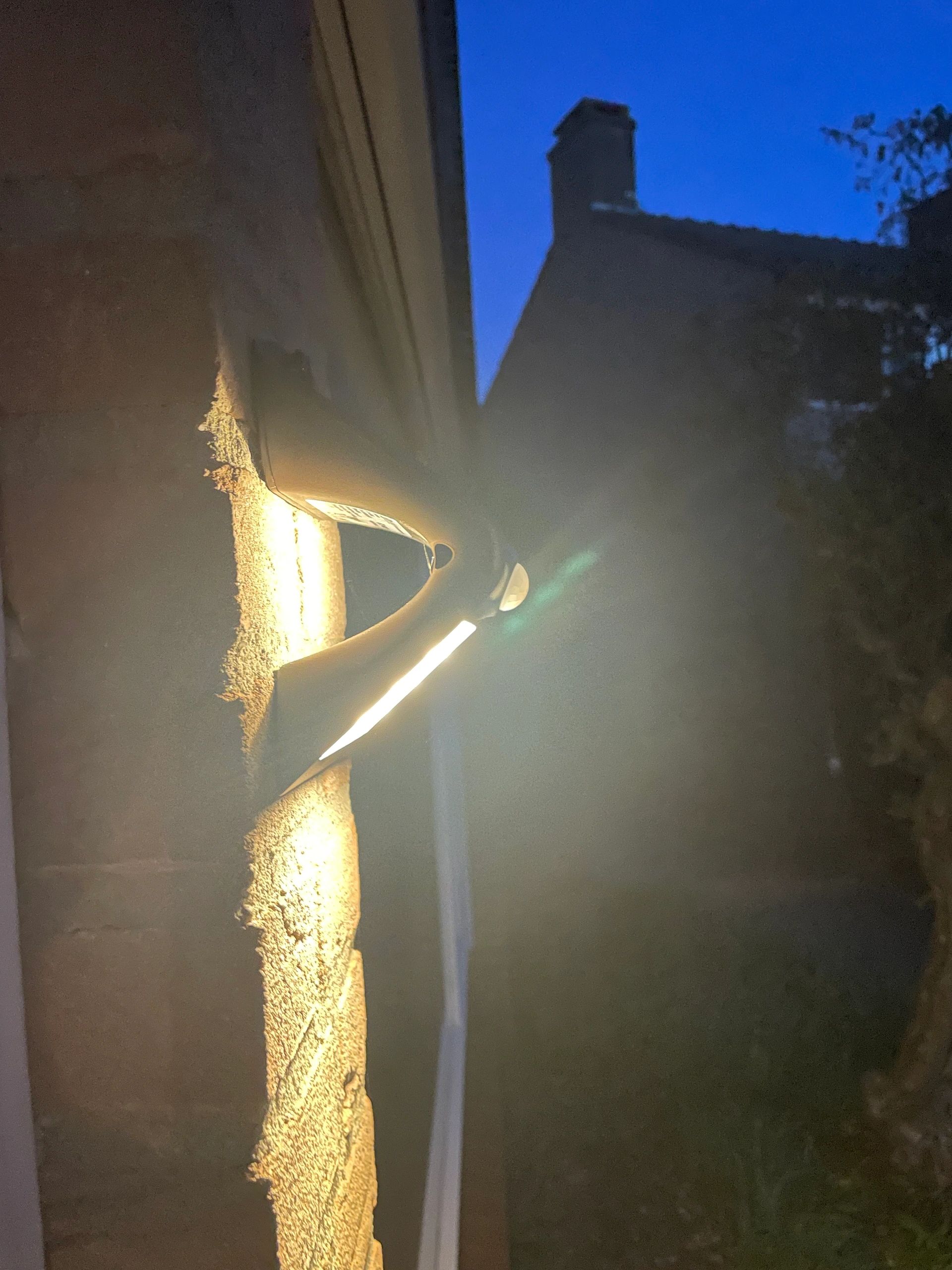Solar wandlamp Carl met 14 leds en bewegingsmelder op zonne energie