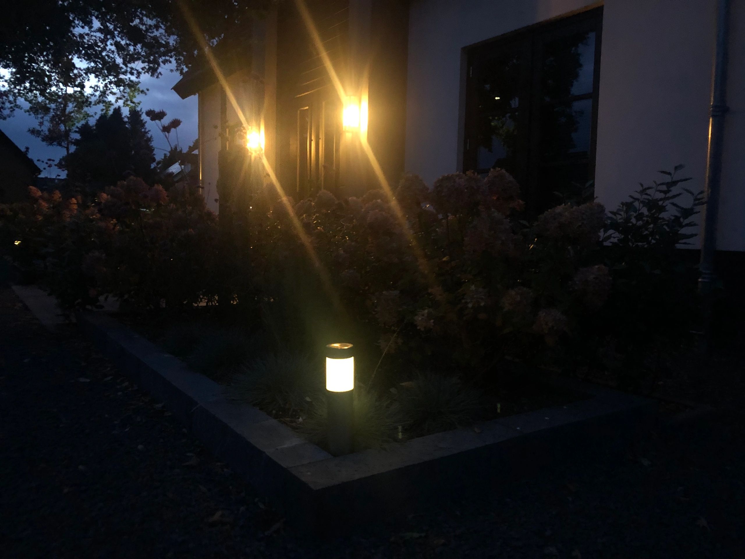 Solar priklamp Lucifer RVS padverlichting op zonne-energie (4 stuks)