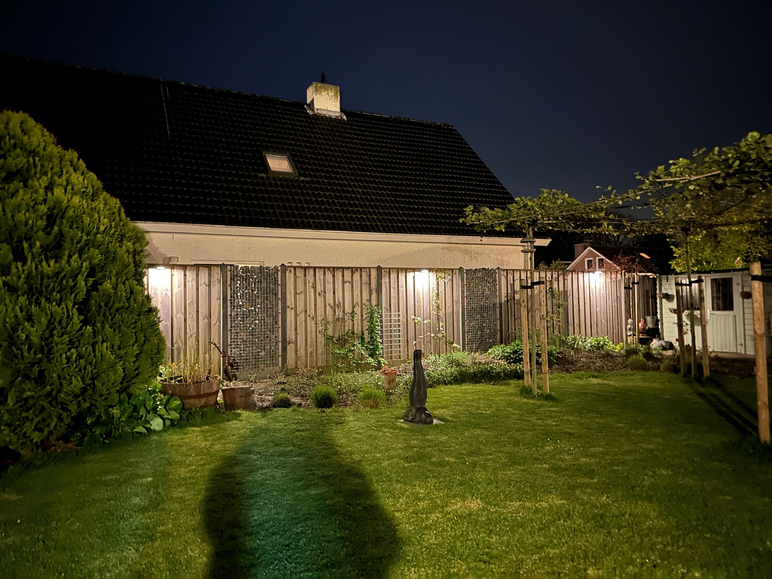 Solar wandlamp Slim met 36 leds en bewegingsmelder Zwart op zonne energie voordeelset