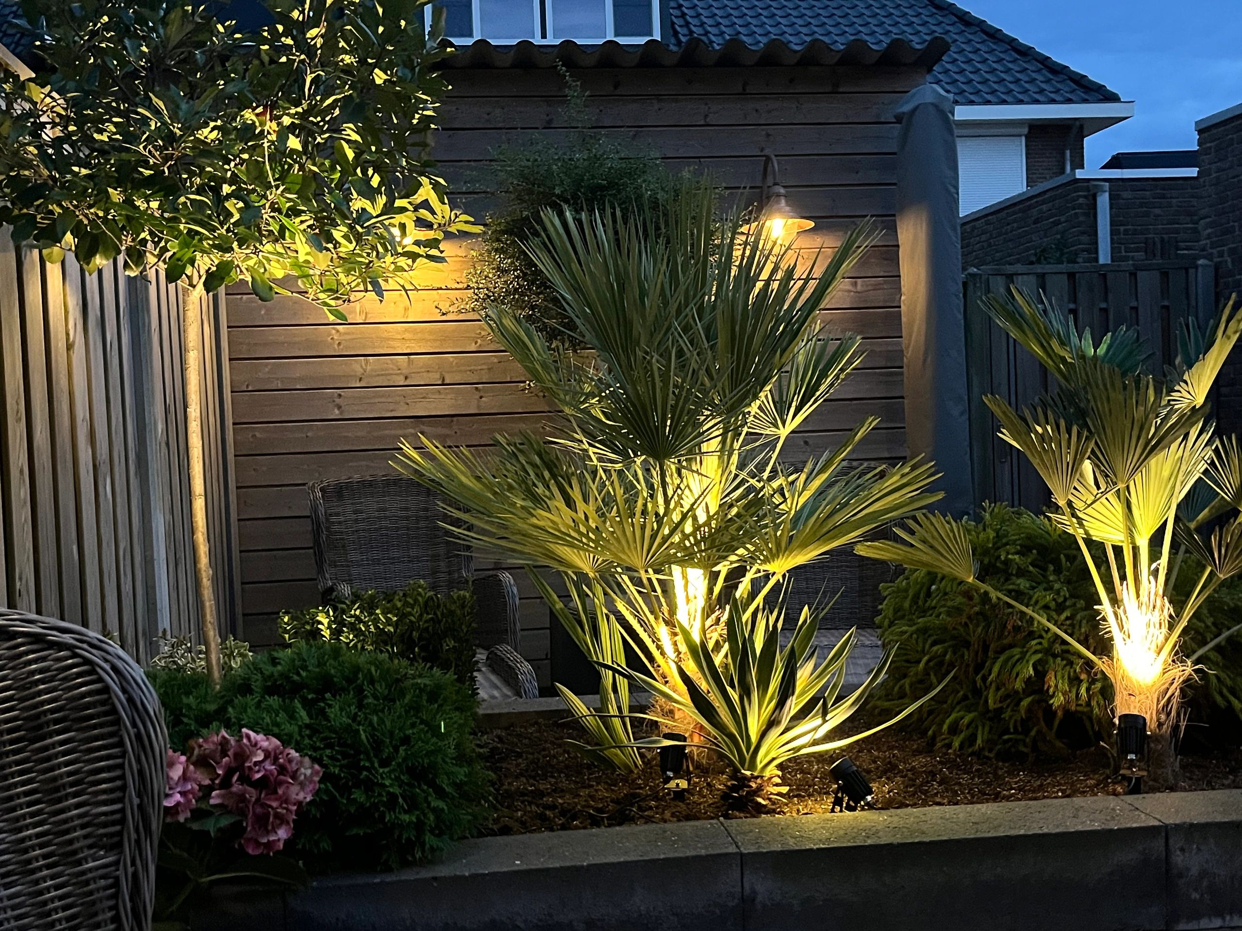 Solar spots Double Twins met vier spots en los solarpaneel