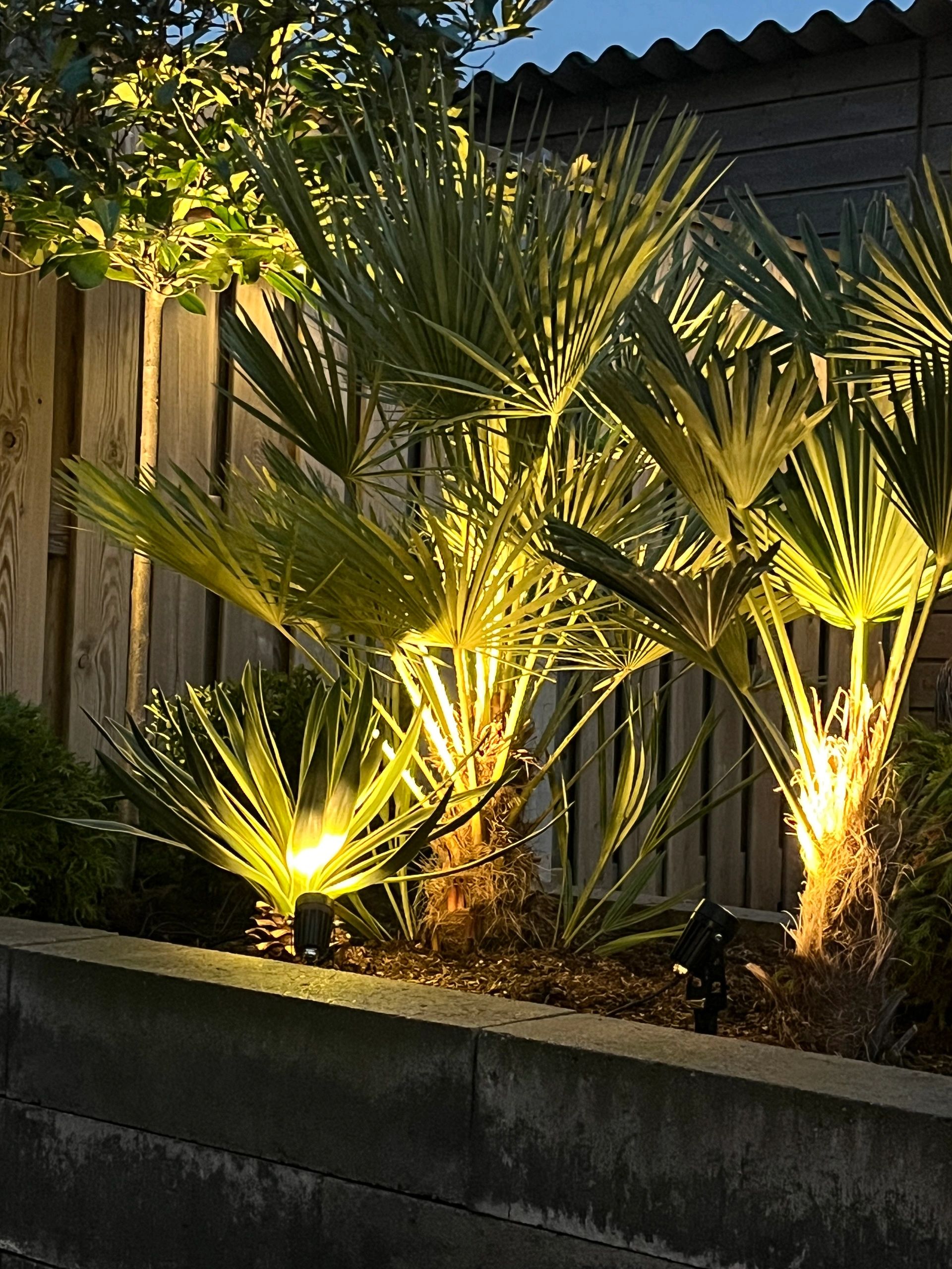 Solar spots Double Twins met vier spots en los solarpaneel