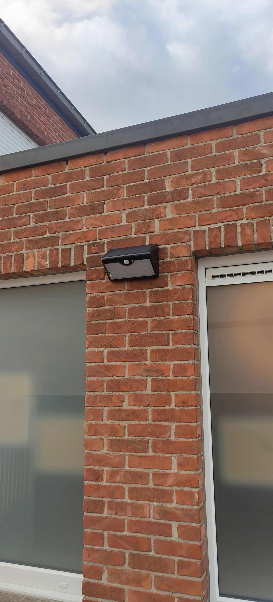 Solar buitenlamp wandlamp Motion IV met bewegingsmelder op zonne energie