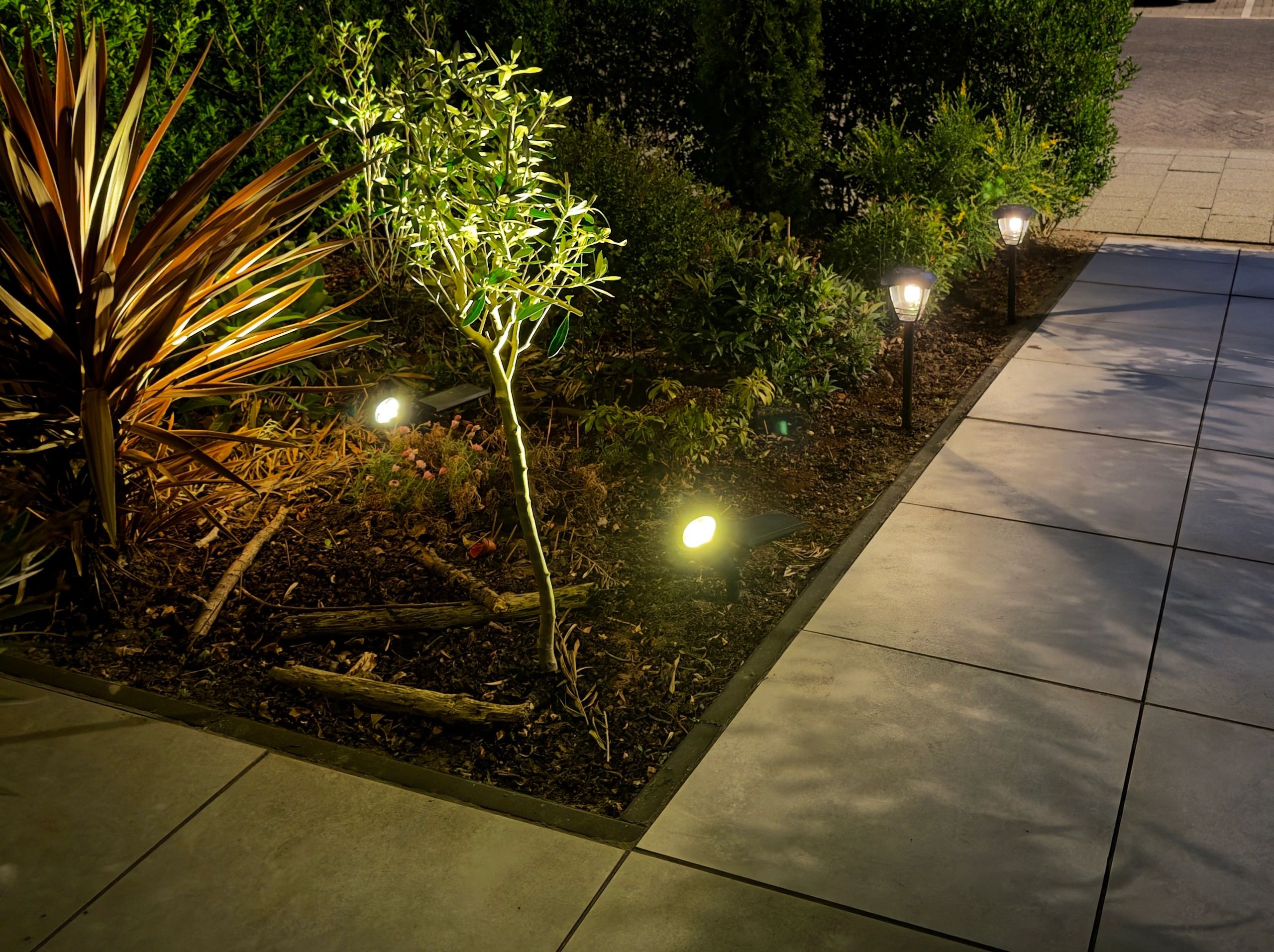 Solar priklamp Prickle met warm wit licht voordeelset van 4