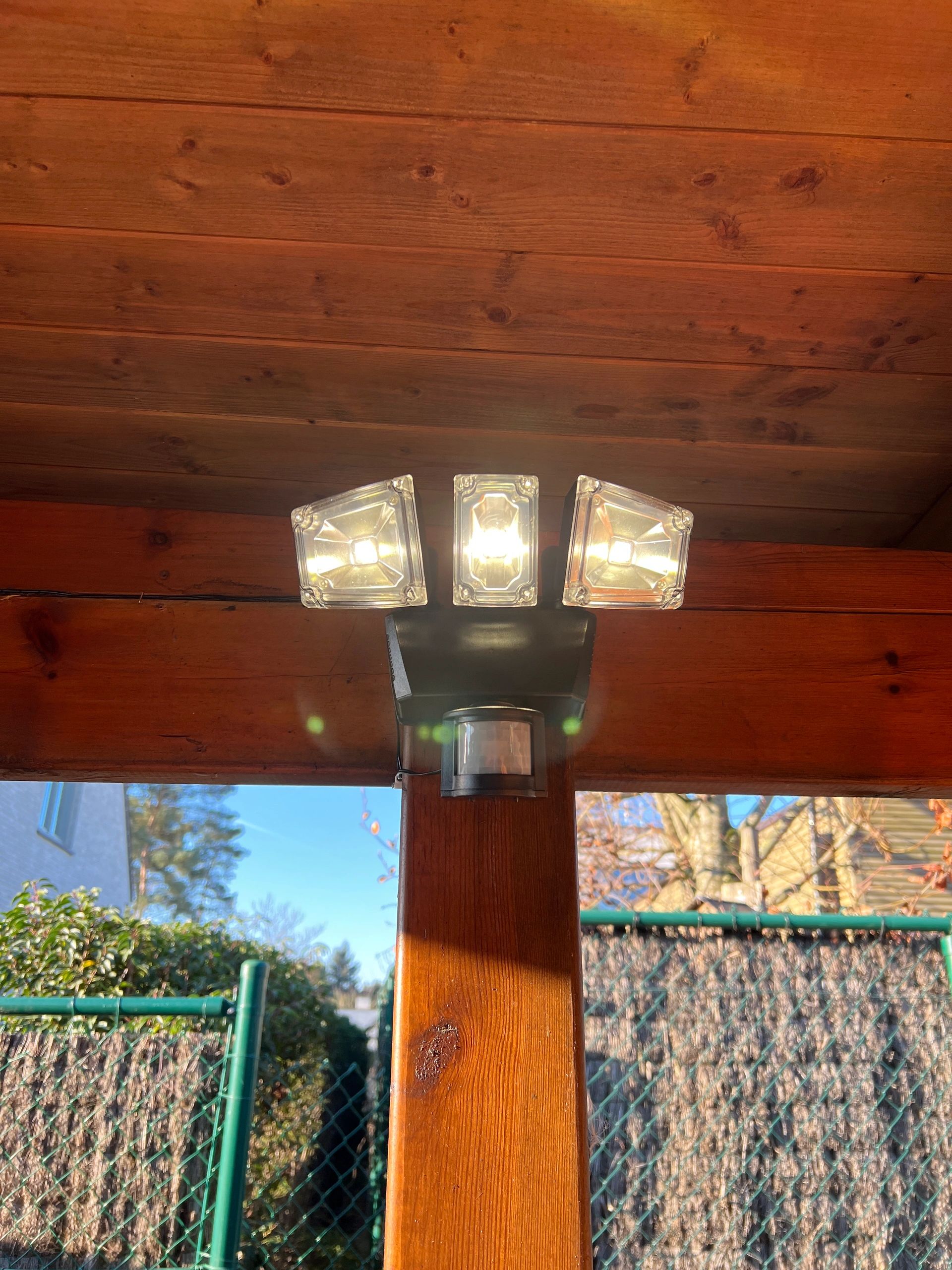 Solar beveiligingslamp James III met bewegingsmelder en los paneel
