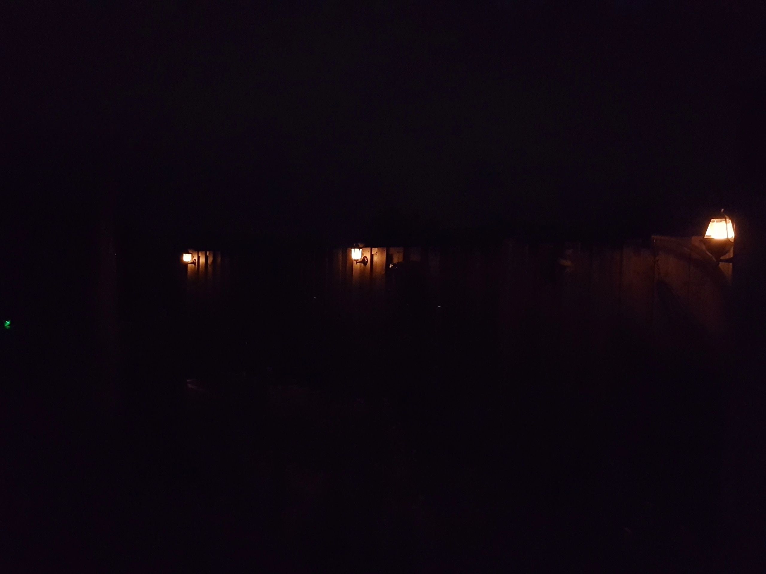 Solar wandlamp Pieck met vlameffect en schemersensor