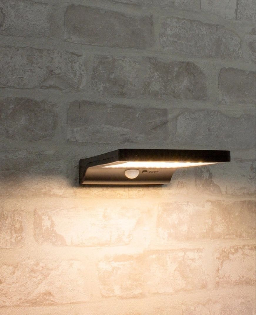 Solar wandlamp Slim met 36 leds en bewegingsmelder Zilver