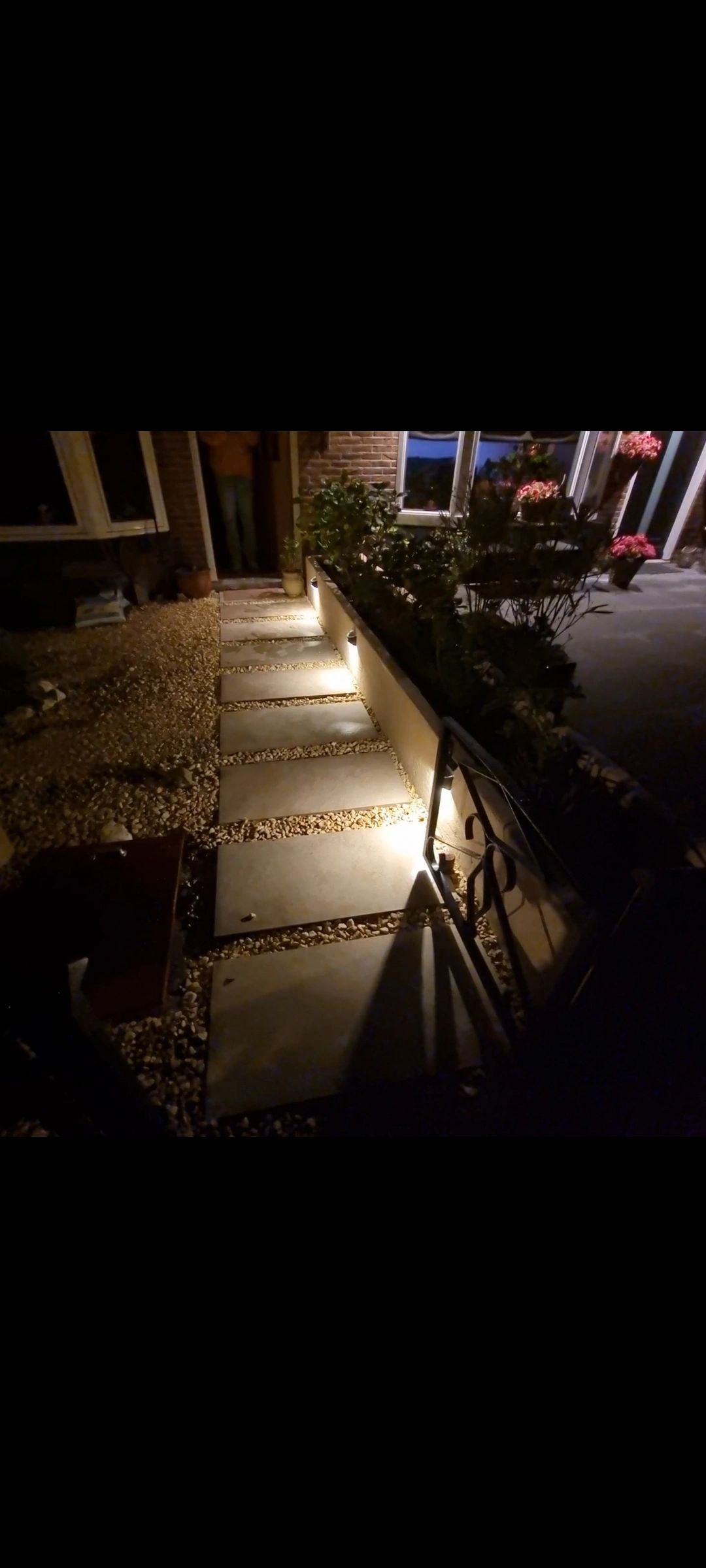 Solar wandlamp Flint zwart met bewegingsmelder op zonne energie
