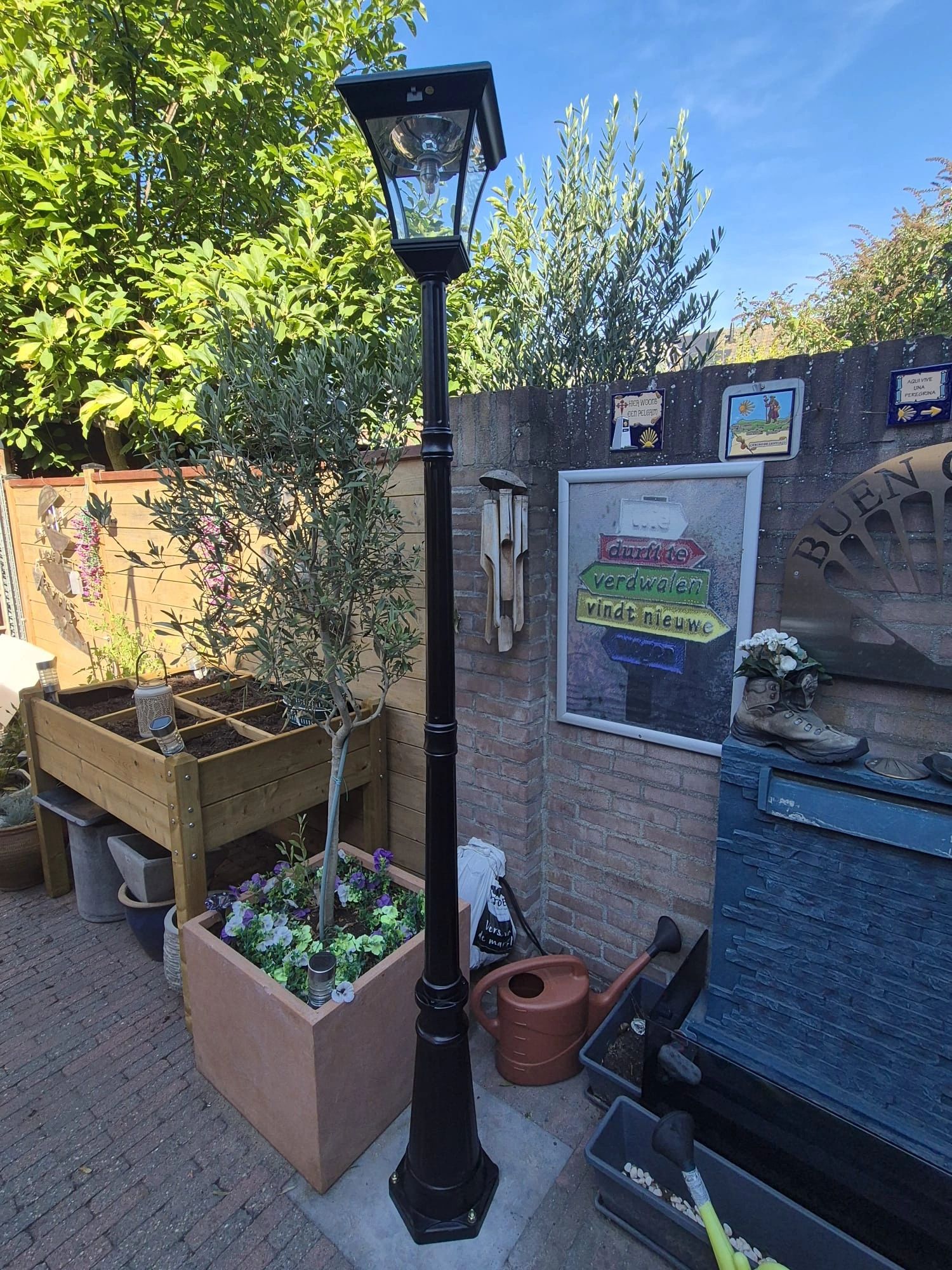 Solar buitenlamp London lantaarn hoog op zonne energie
